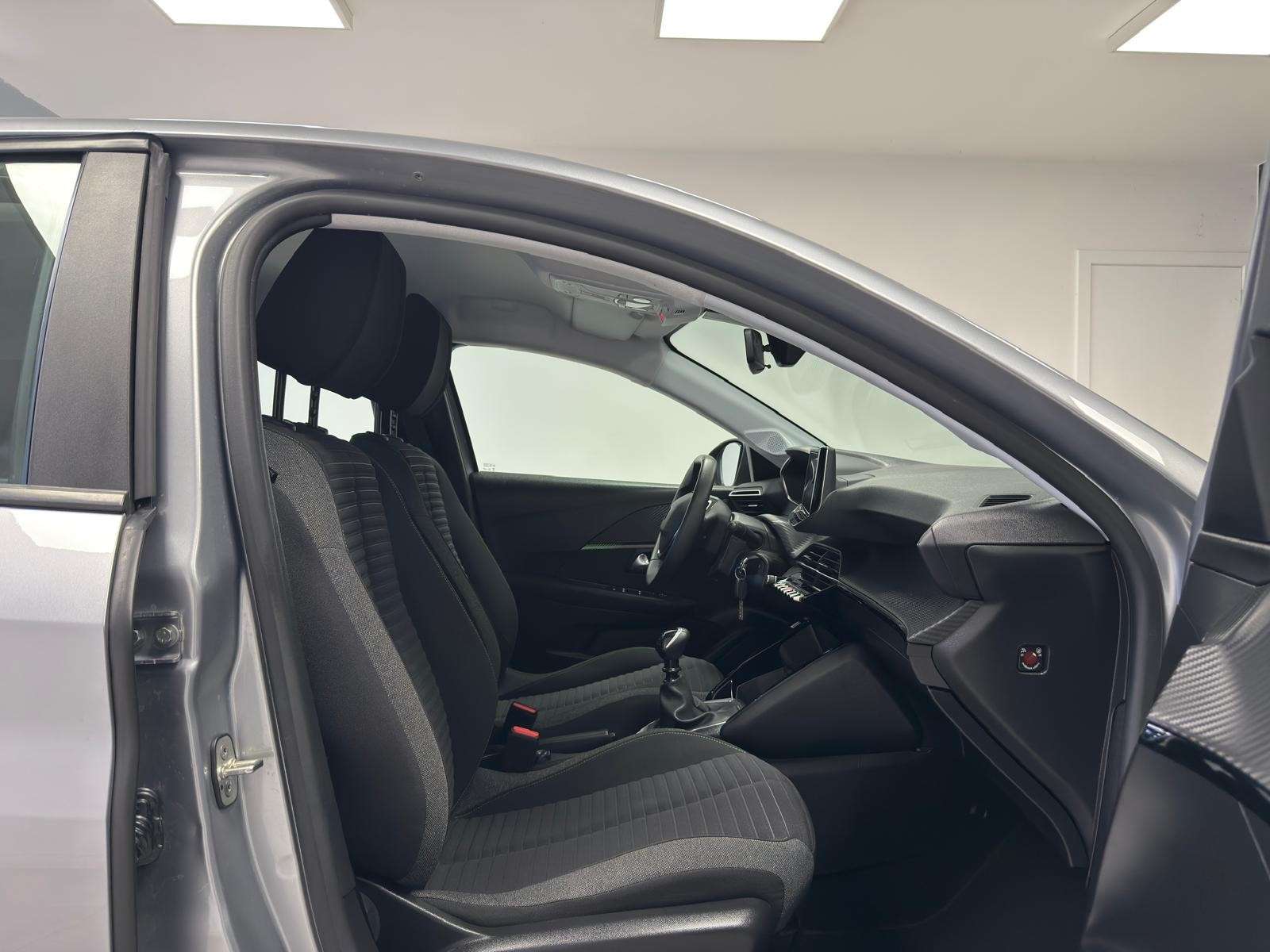 Peugeot 208 208 1.2i NEW MOD**GPS+CAMERA*LED*GARANTIE 12MOIS*