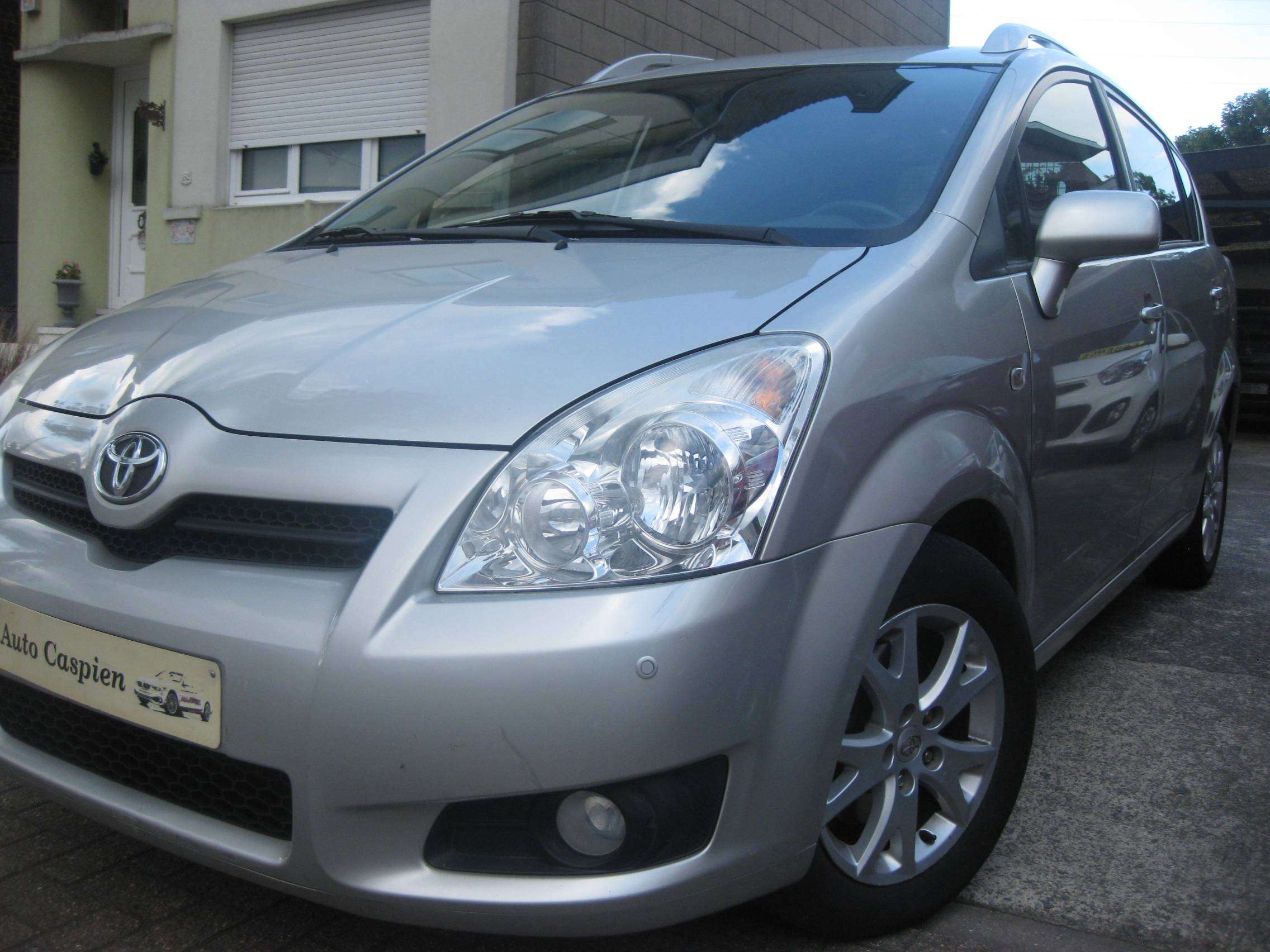Toyota Corolla Verso 1.6i essence clim 61.000km Garantie 1an