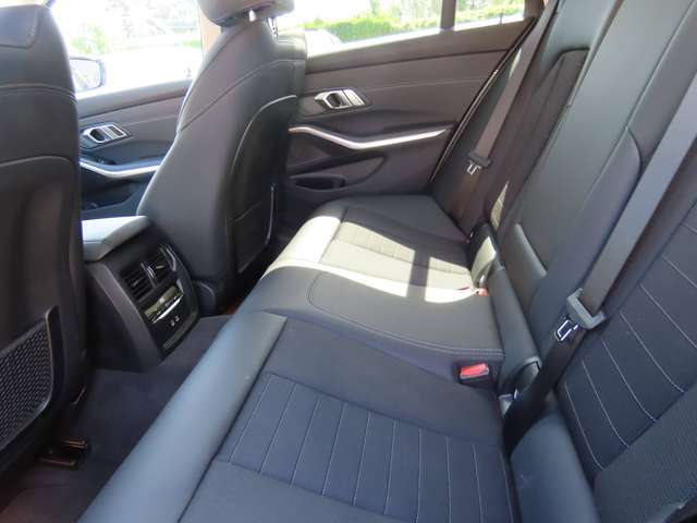 BMW 318 Touring 318 dA sportline 14000eur NETTO