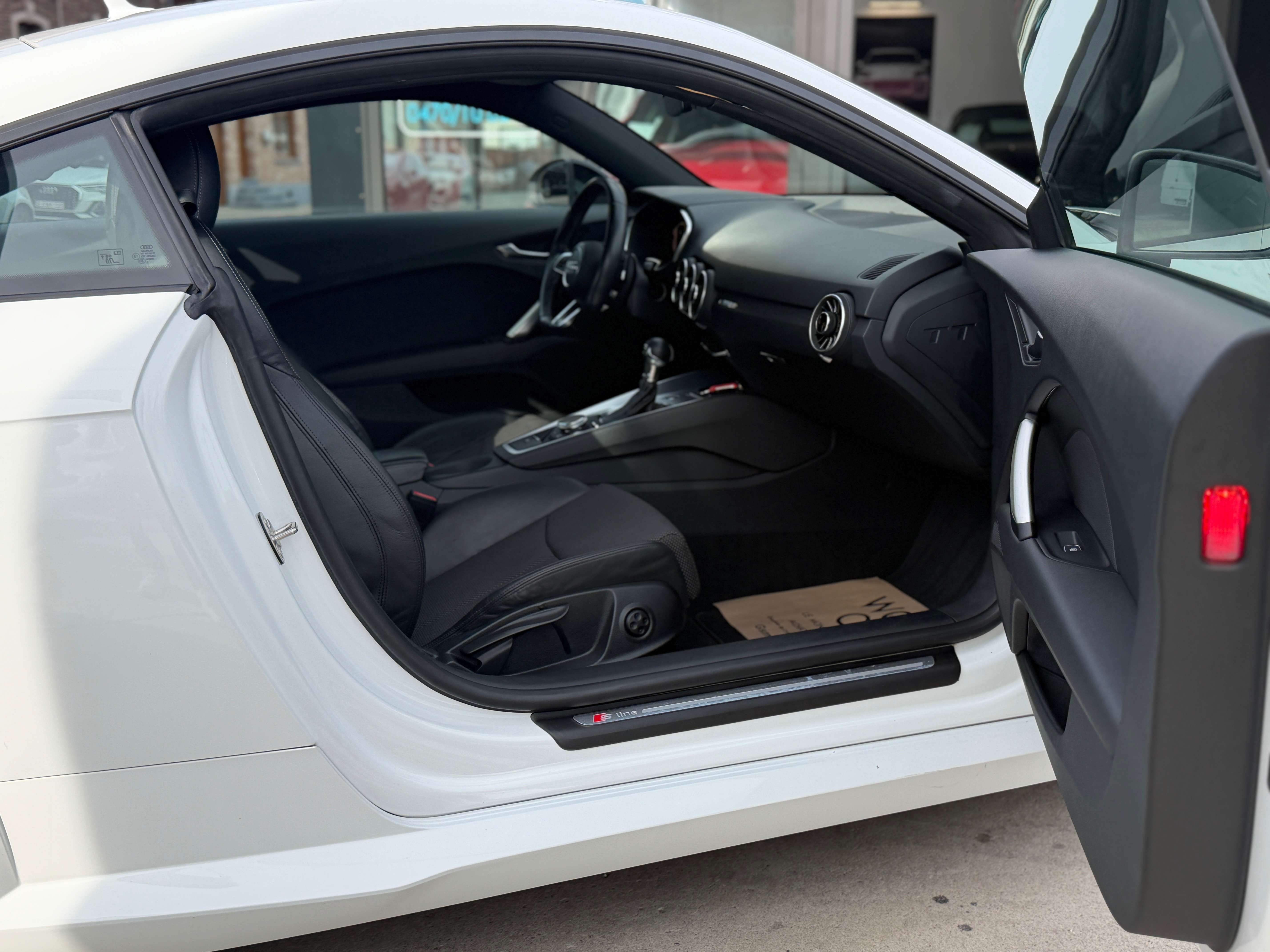 Audi TT TT Coupé 1.8 TFSI S tronic S LINE - COCKPIT - NAVI - CRUISE