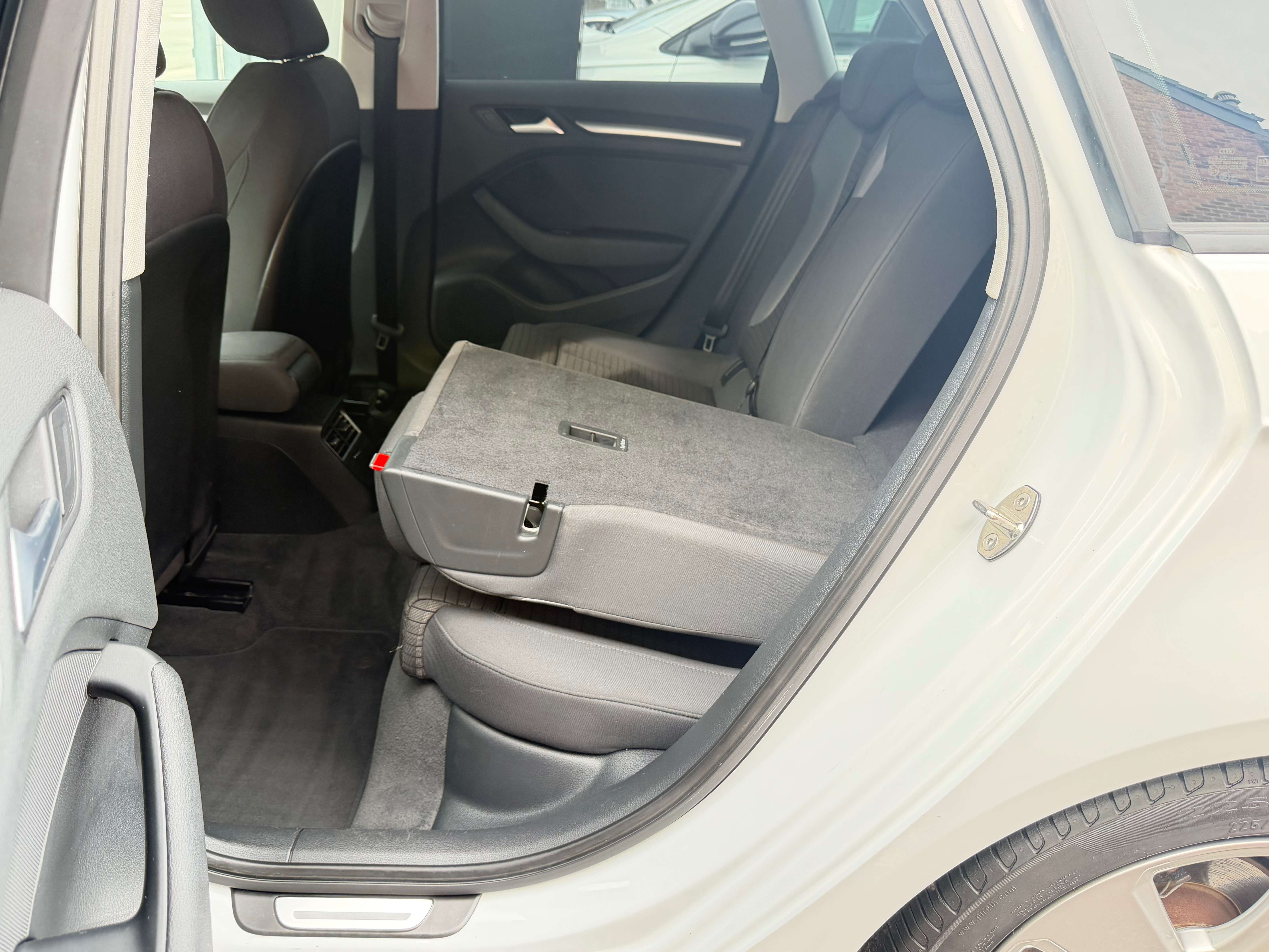 Audi A3 A3 Sportback 1.2 TFSI ° XENON ° NAVI ° JANTES 17 ° GARANTI 12 MOIS !