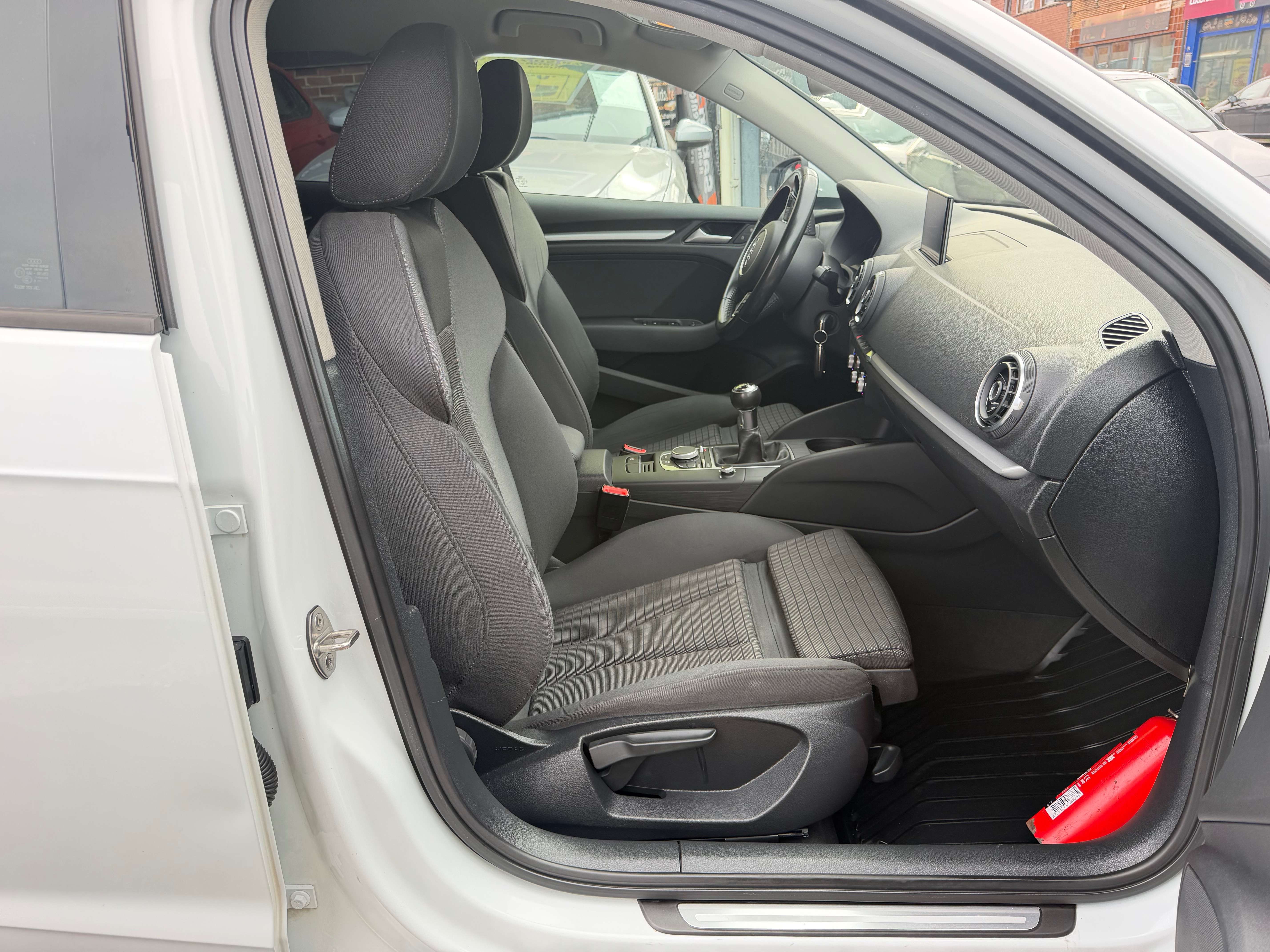 Audi A3 A3 Sportback 1.2 TFSI ° XENON ° NAVI ° JANTES 17 ° GARANTI 12 MOIS !