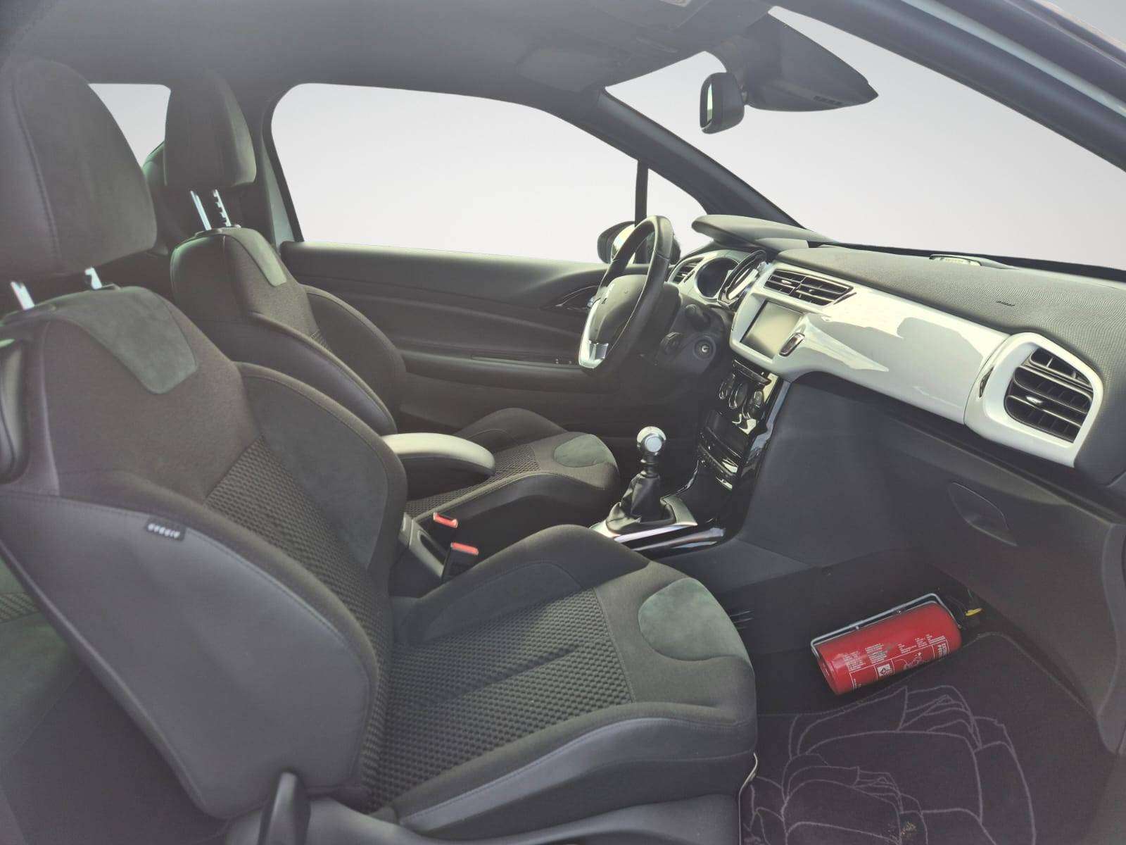 DS Automobiles DS 3 1.6 THP So Irrésistible S&S / Camera / Navigation / Garantie 12 Mois