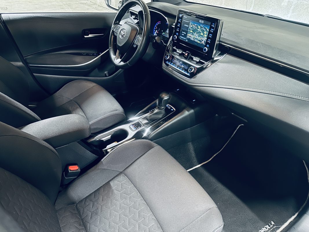 Toyota Corolla 122H DYNAMIC BUSINESS