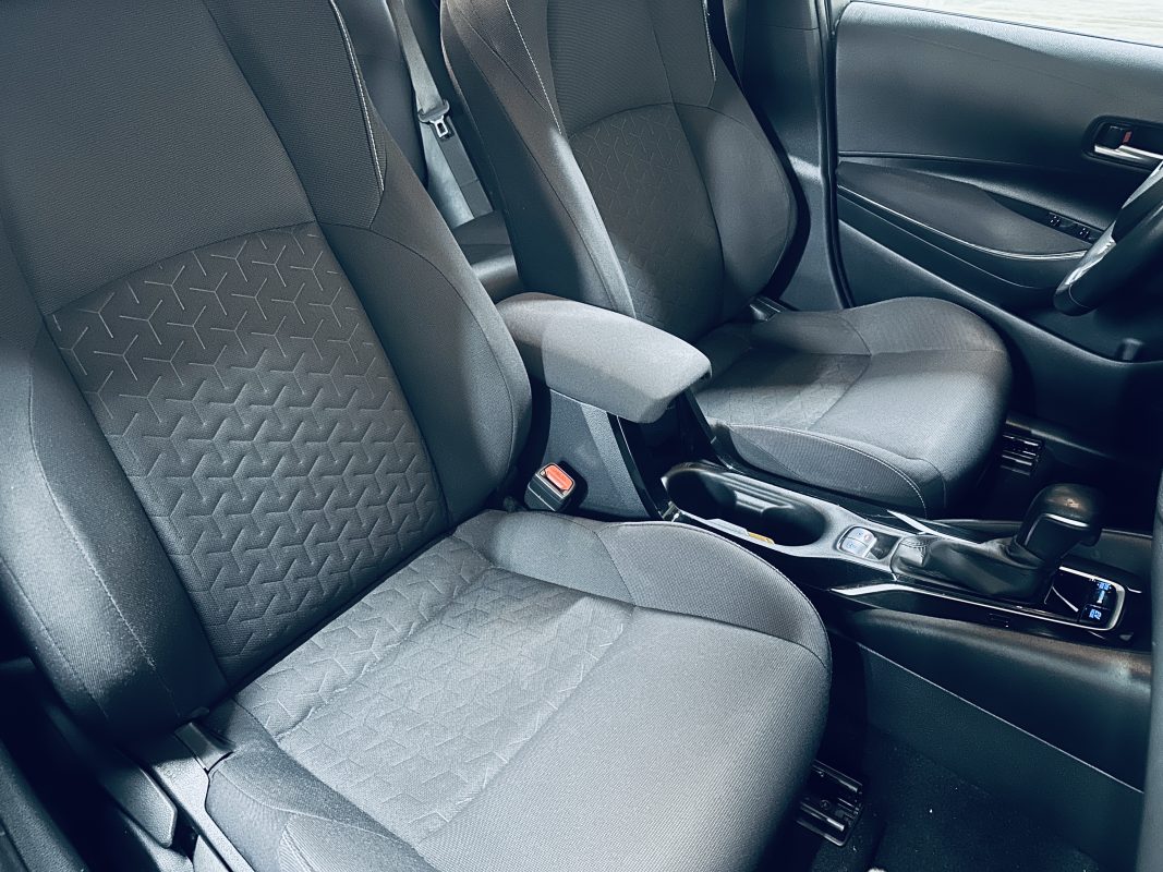 Toyota Corolla 122H DYNAMIC BUSINESS