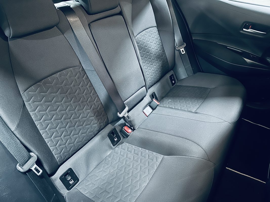 Toyota Corolla 122H DYNAMIC BUSINESS