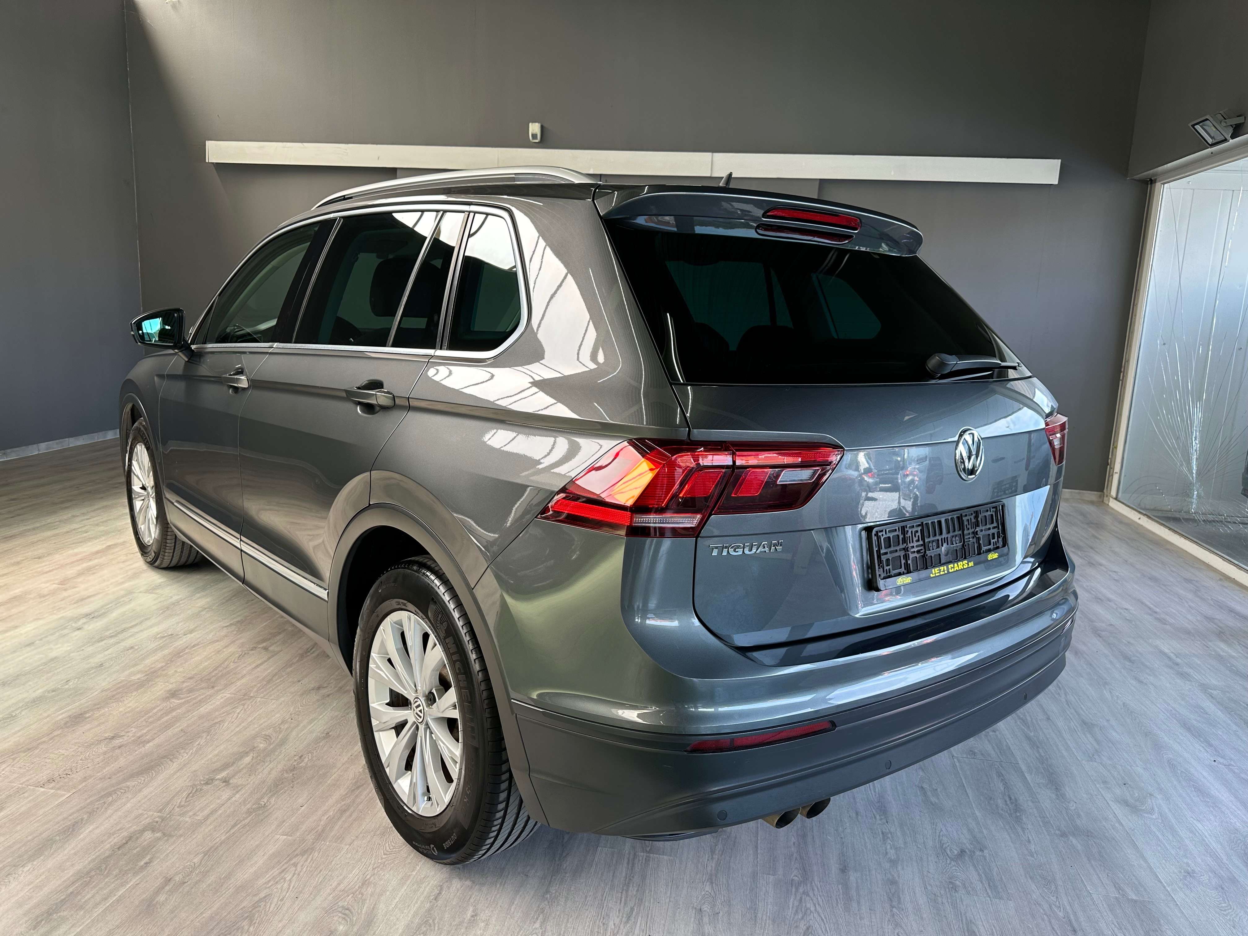 Volkswagen Tiguan Tiguan 2.0 TDi Comfortline BMT * 1 Jaar Garantie *