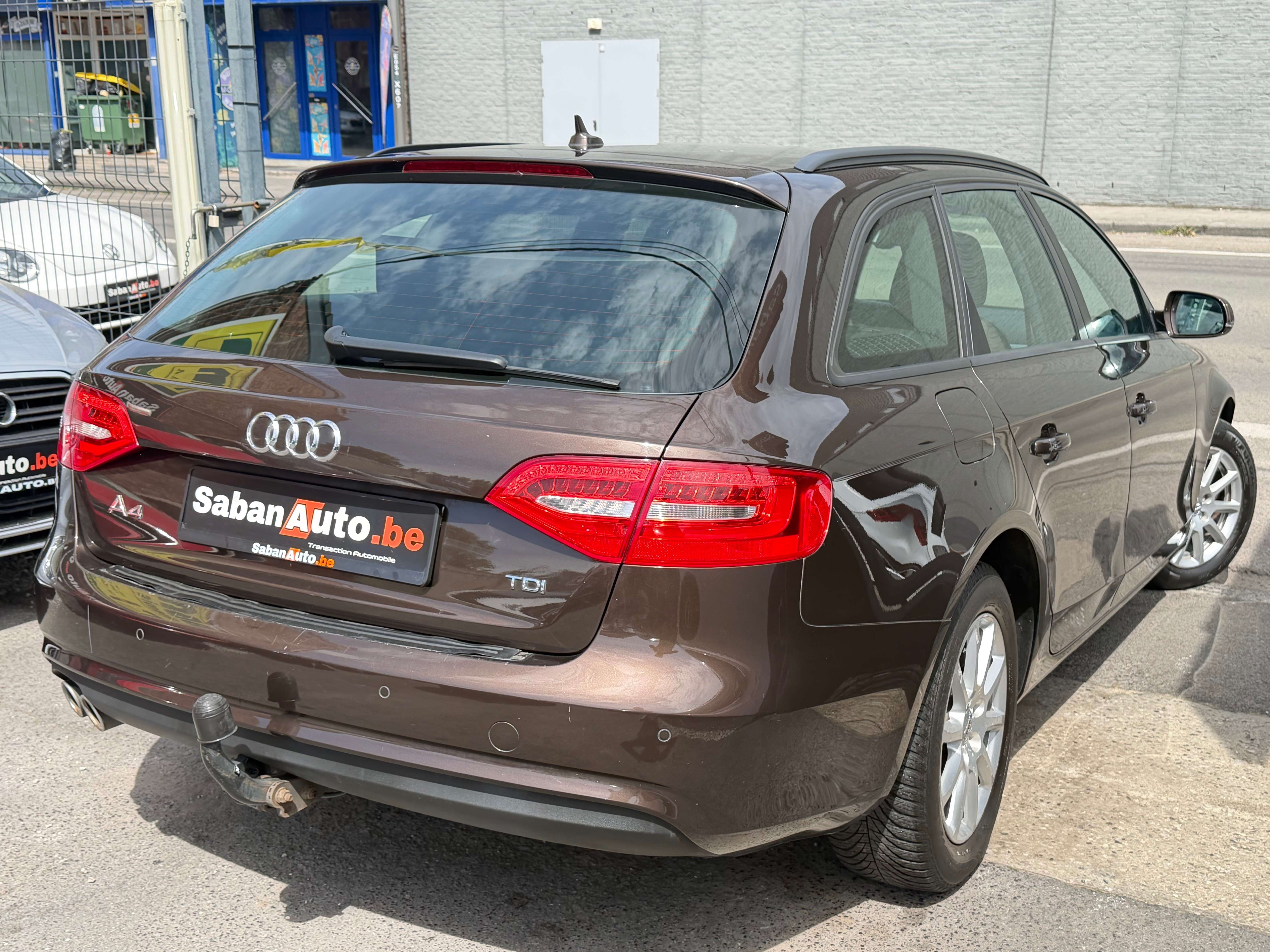 Audi A4 A4 Avant 2.0 TDi EURO 6 B ° XENON ° NAVI ° CLIM ° JANTES ° DEFAUT CARROSERIE