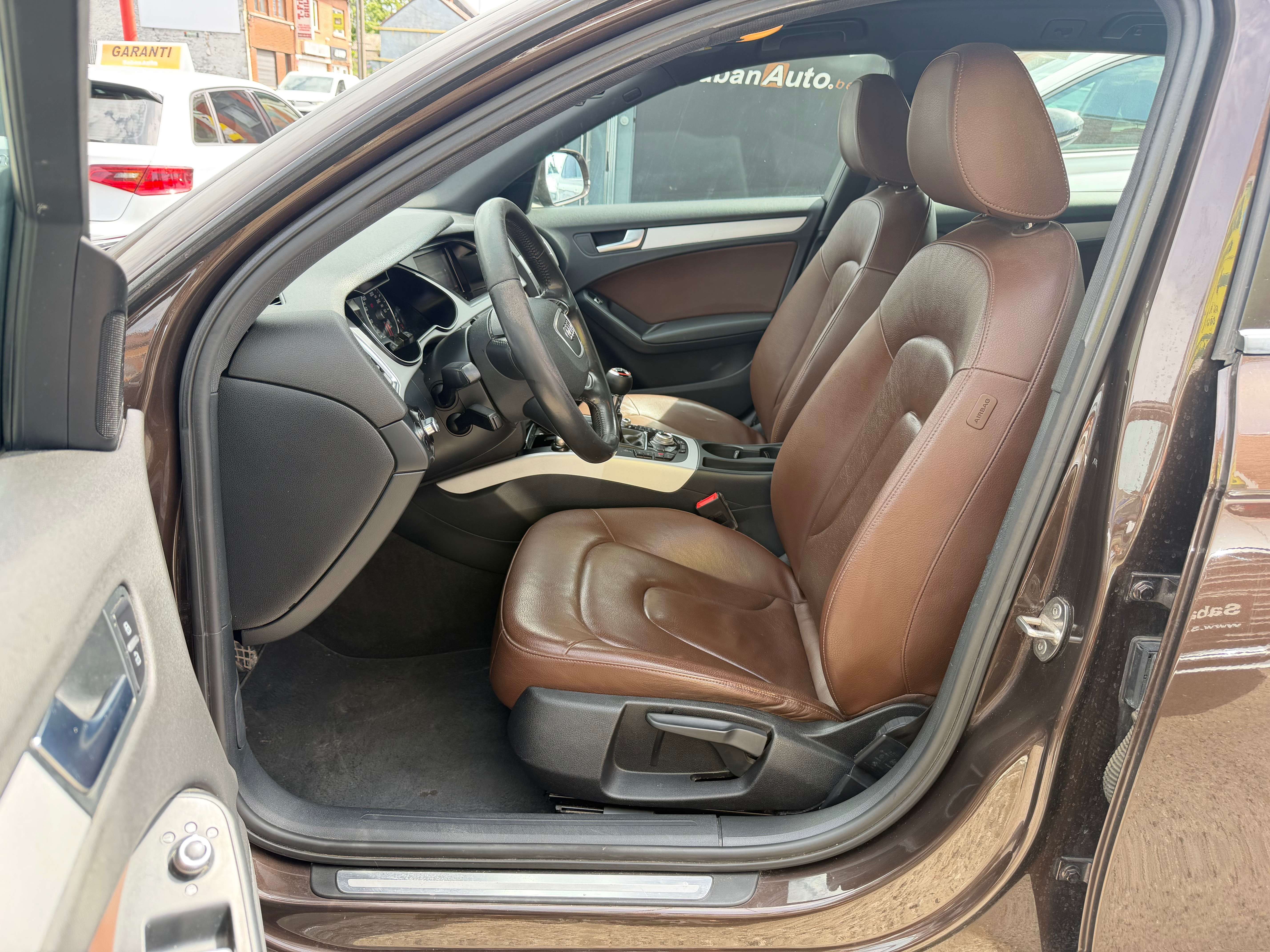 Audi A4 A4 Avant 2.0 TDi EURO 6 B ° XENON ° NAVI ° CLIM ° JANTES ° DEFAUT CARROSERIE