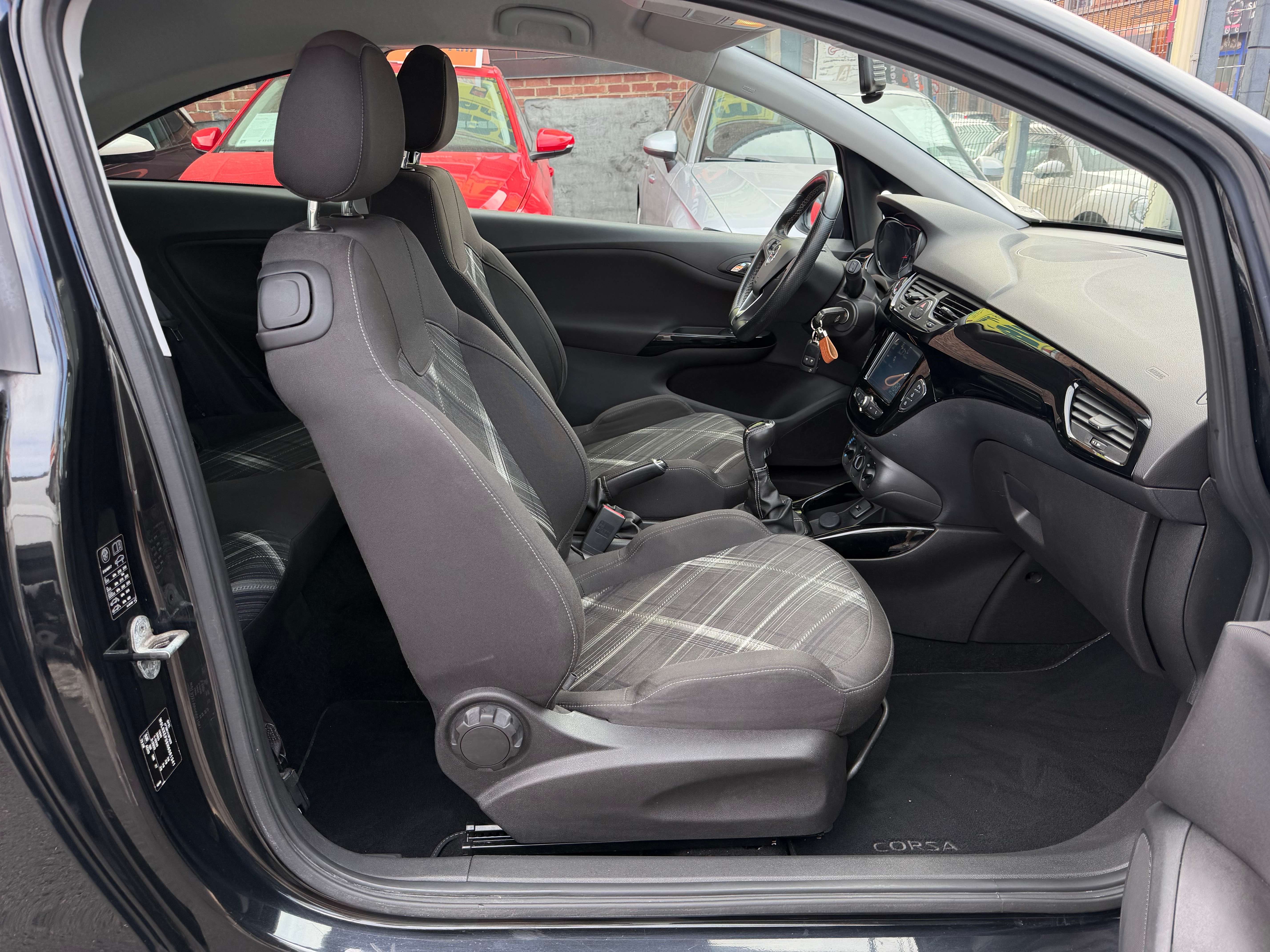 Opel Corsa Corsa 1.3 CDTI OPC-Line ° AIRCO ° JANTES 17 ° CARPLAY ° GARANTI 12 MOIS !