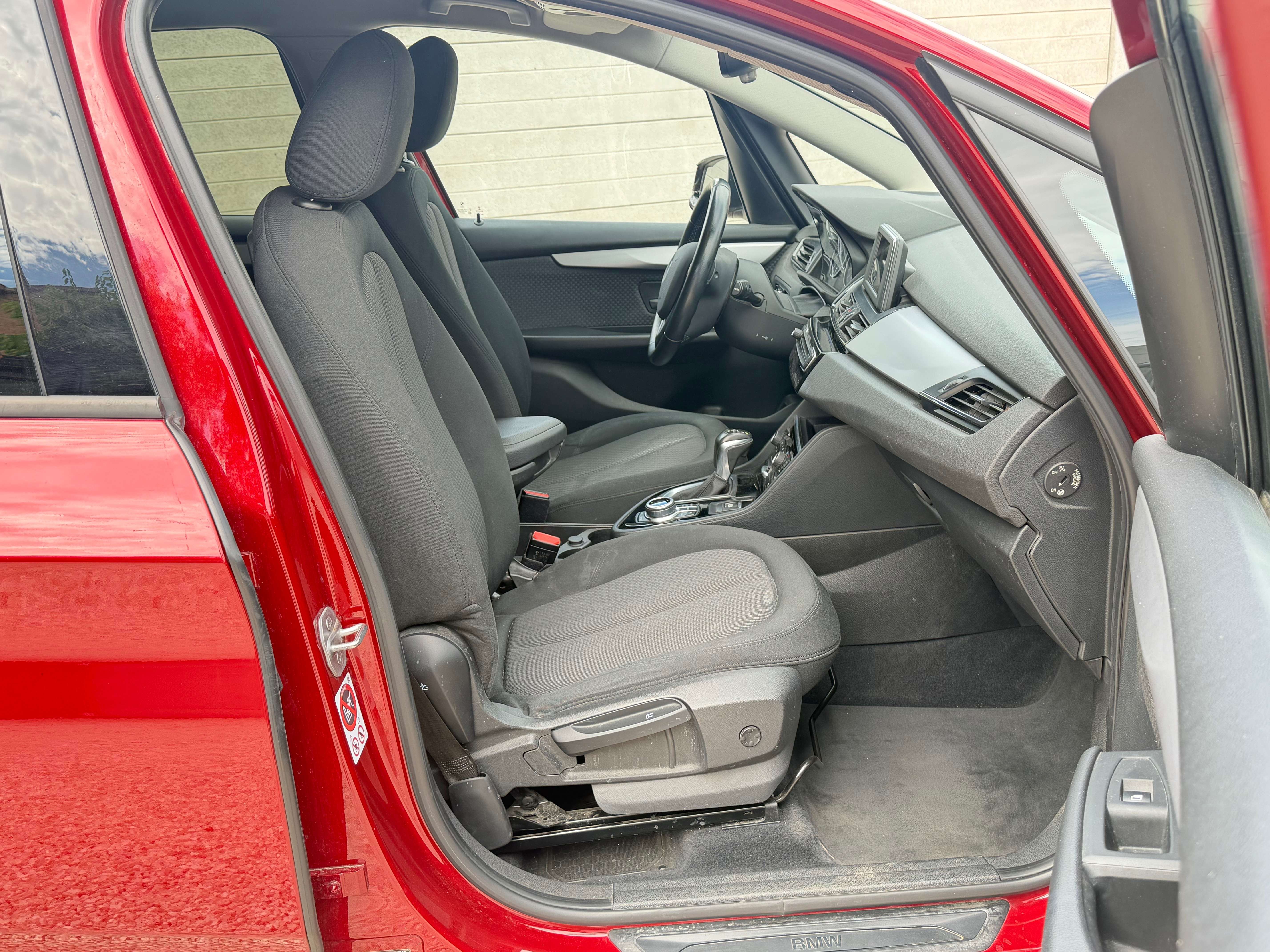 BMW 218 Gran Tourer 218iA ° AUTOMATIQUE ° NAVI ° CLIM ° JANTES ° EURO 6B