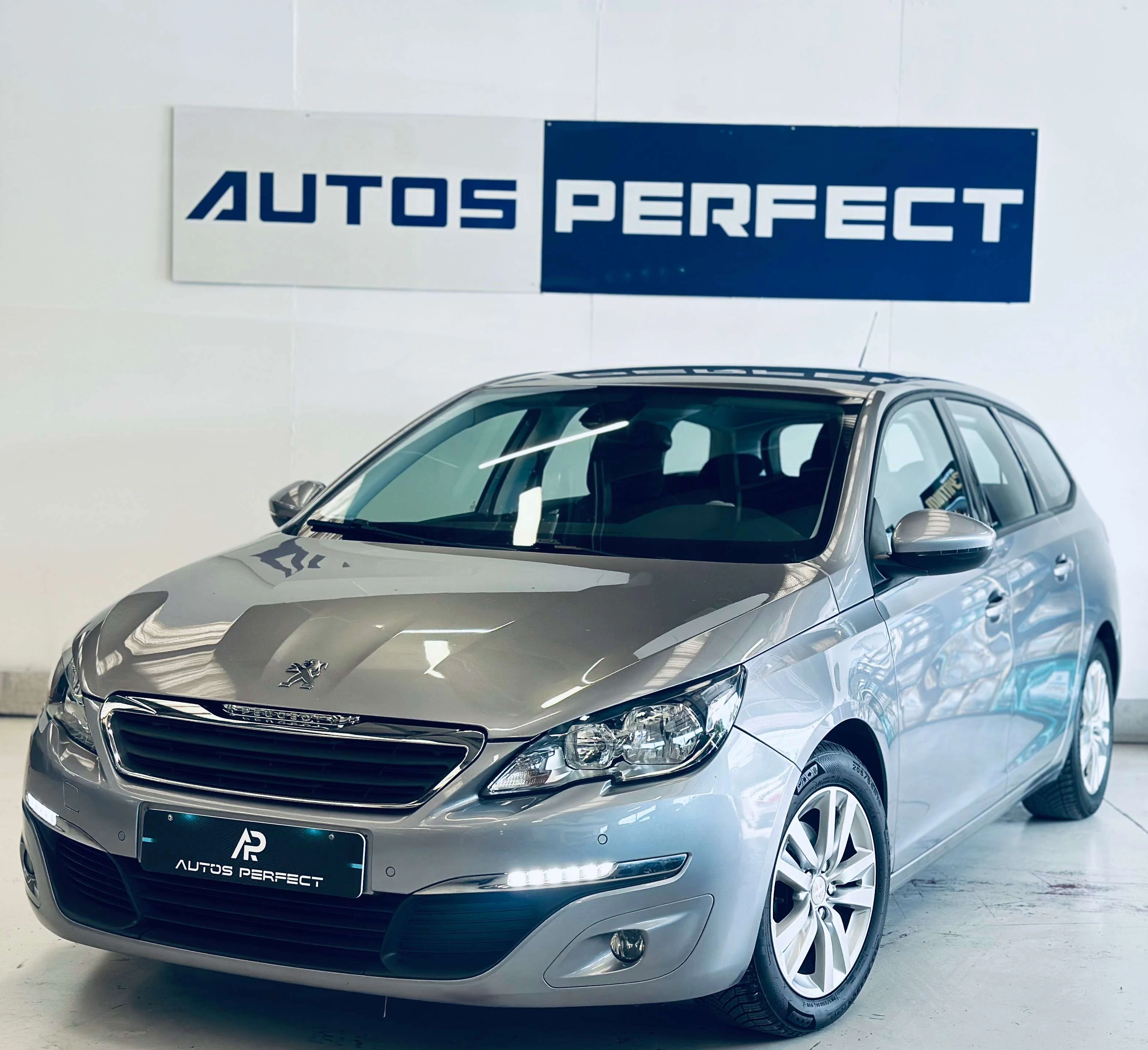 Peugeot 308 SW 1.2 CAMERA PDC CLIM BIZONE NAVI BLUETOOTH JA 16