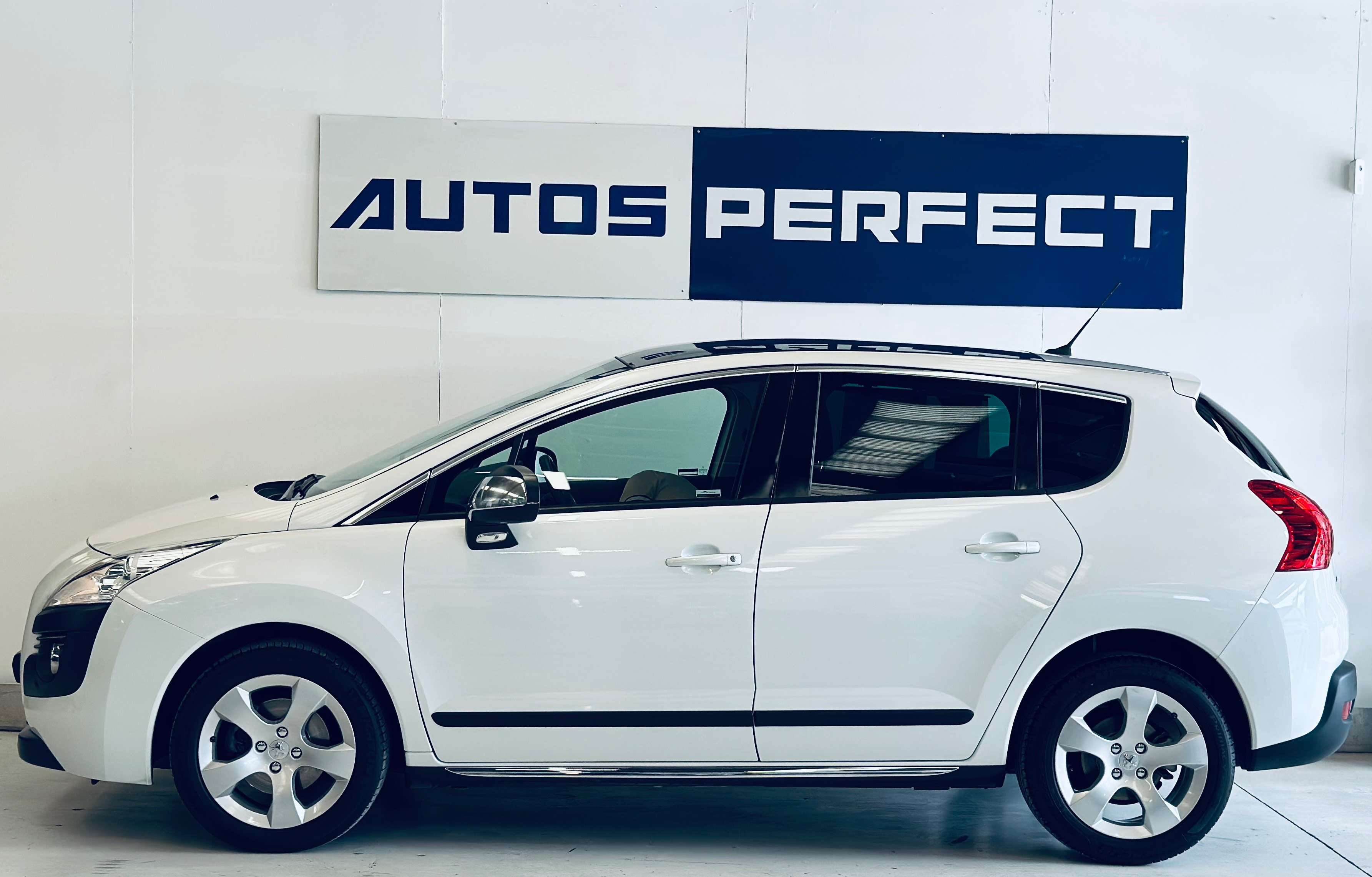 Peugeot 3008 1.6i *27.030KM* TOIT PANO PDC LIM CRUISE CLIM BIZONE HEAD UP