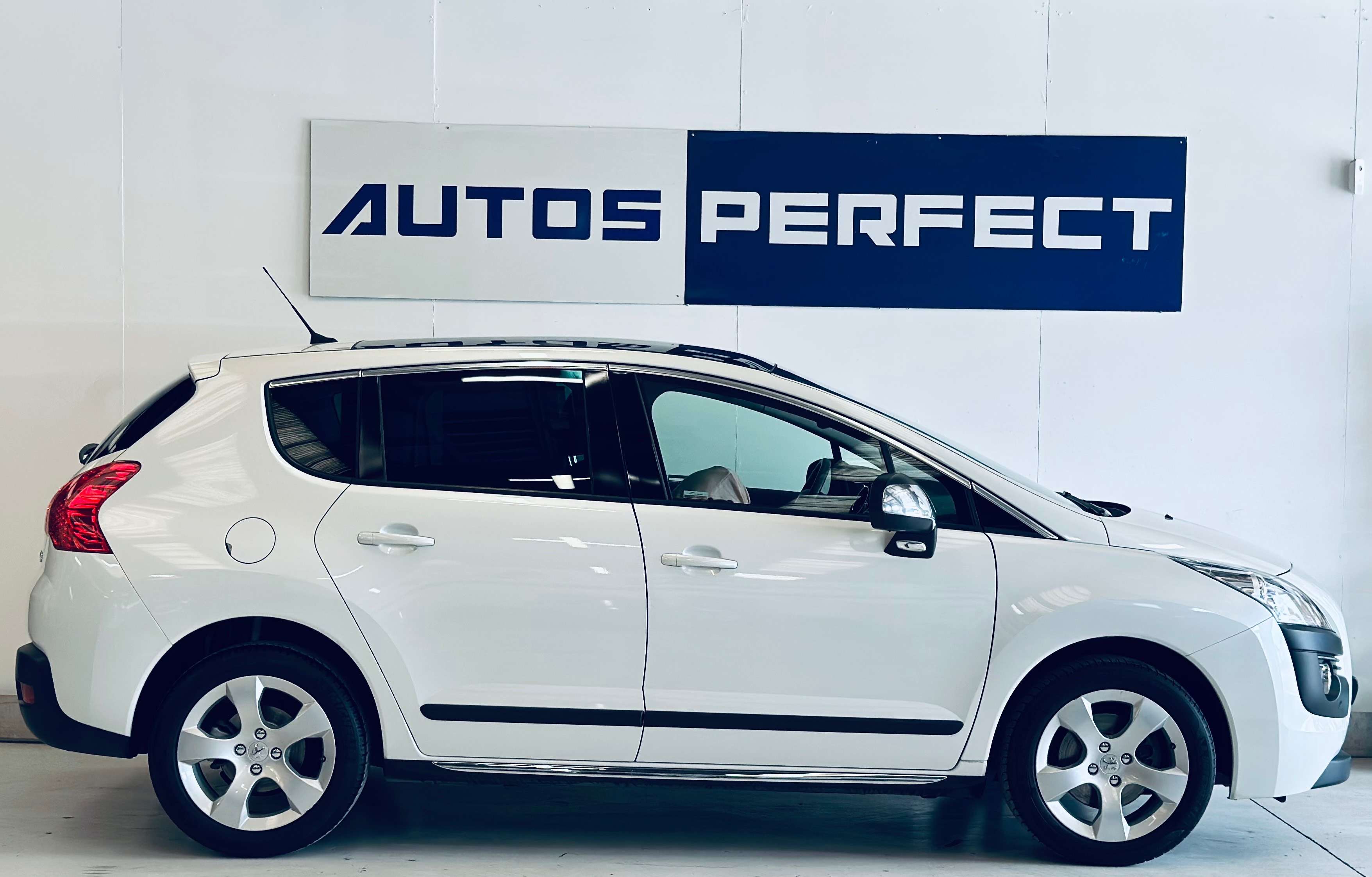 Peugeot 3008 1.6i *27.030KM* TOIT PANO PDC LIM CRUISE CLIM BIZONE HEAD UP