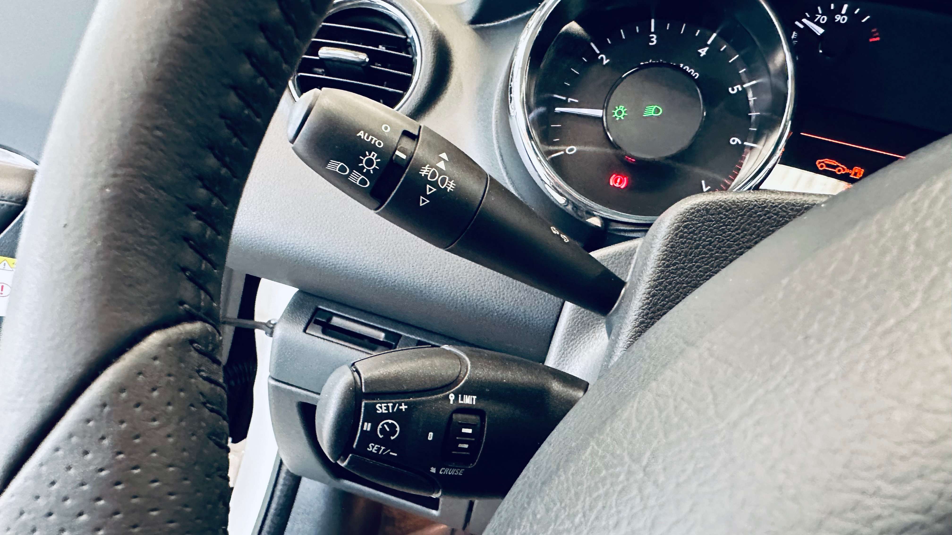 Peugeot 3008 1.6i *27.030KM* TOIT PANO PDC LIM CRUISE CLIM BIZONE HEAD UP
