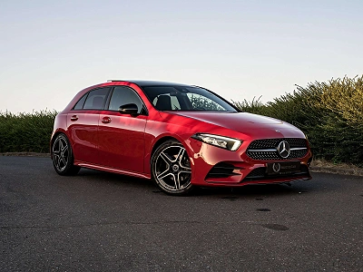Mercedes-Benz A 200 AMG LINE*TOIT PANO*PACK NIGHT*PHARES LED*BAQUETS ALCANTARA*