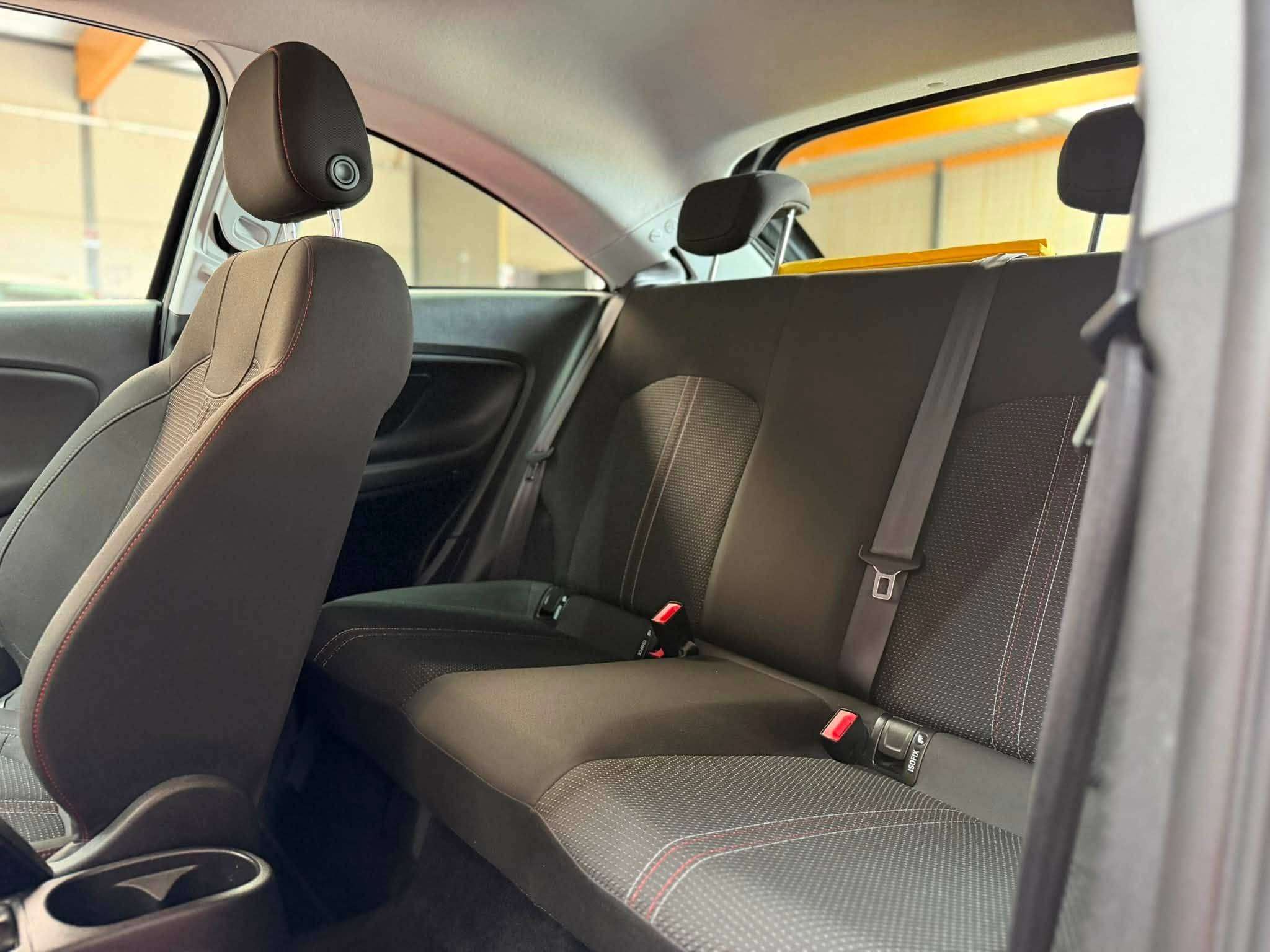 Opel Corsa Corsa 1.2i Black Edition (EU6.2)