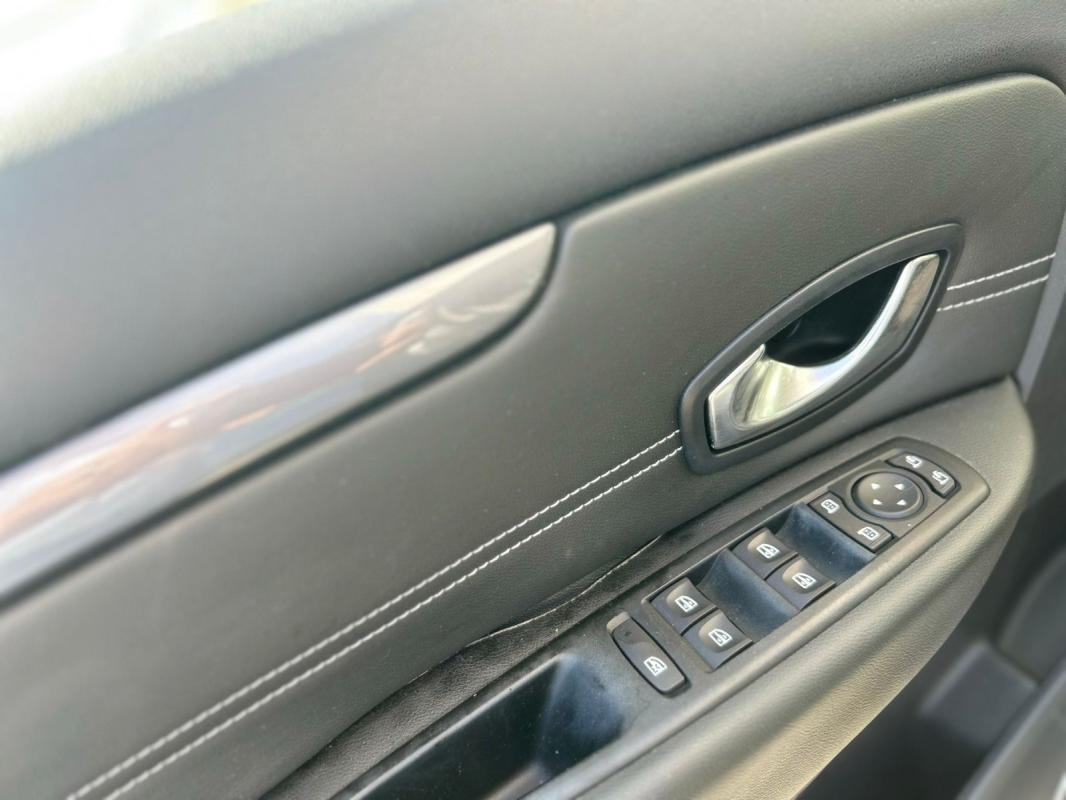 Renault Scenic III Xmod Bose
