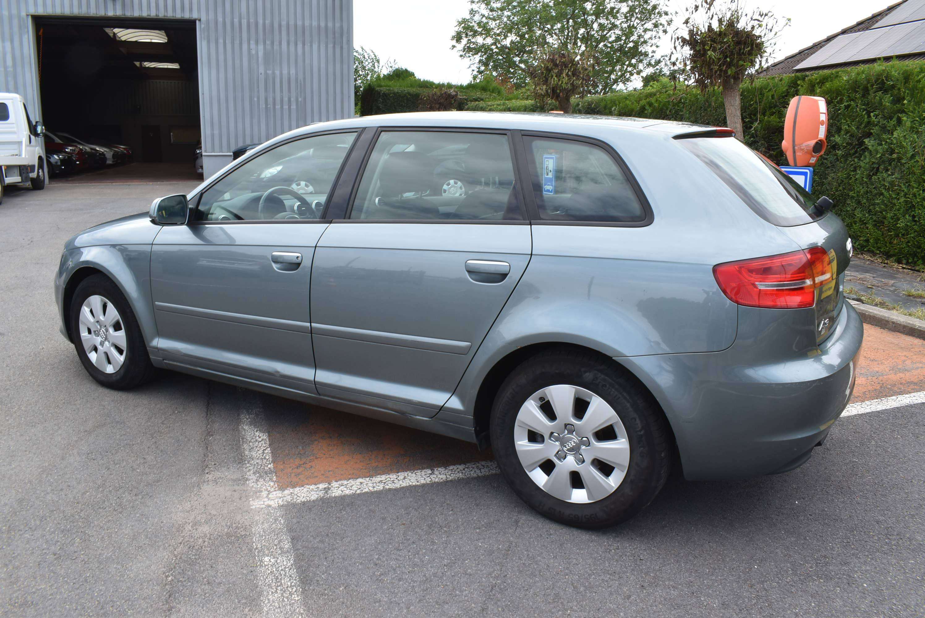 Audi A3 Sportback 1.6 TDi Ambiente / Airco **B2B FIX PRICE**