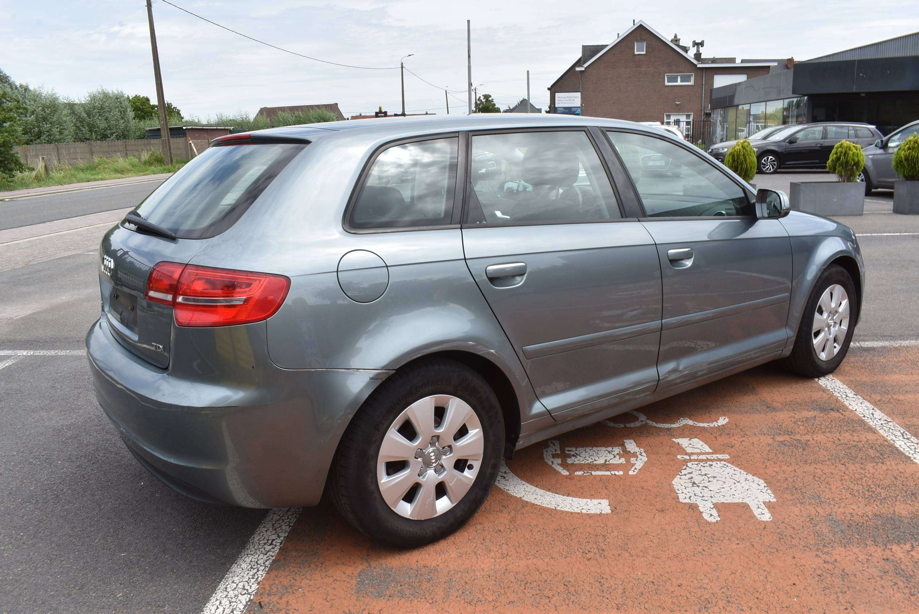 Audi A3 Sportback 1.6 TDi Ambiente / Airco **B2B FIX PRICE**