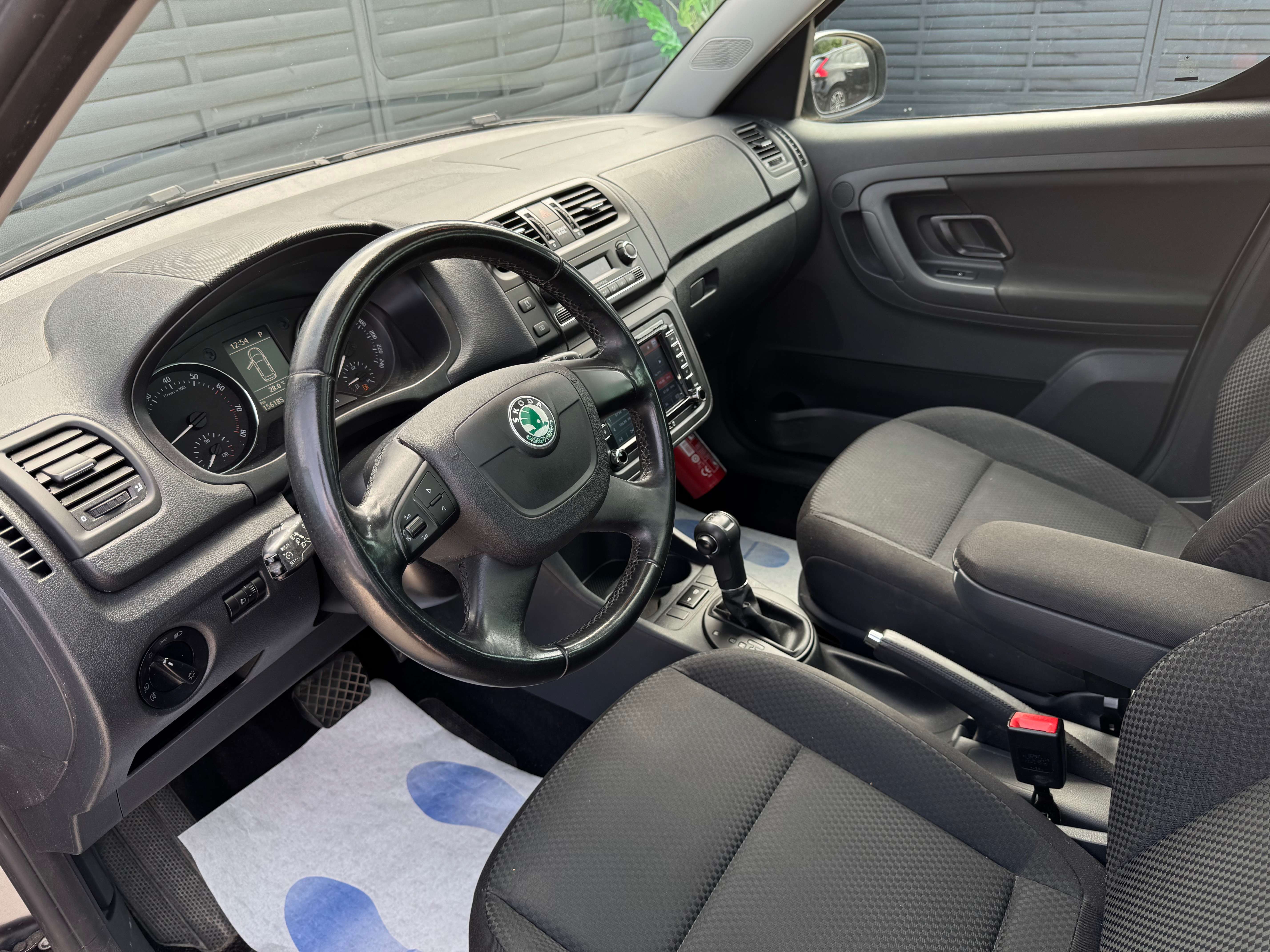 Skoda Roomster 1.2 TSI*/*BOITE AUTO+CAR PLAY+TOIT PANO+CLIM*/*