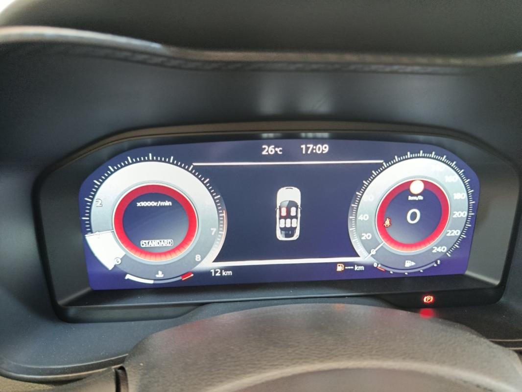 Nissan Juke II DIG-T 114 BVM6 N-Connecta