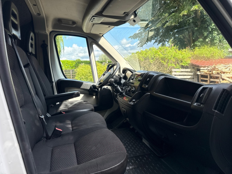 Peugeot BOXER FG 330 L1H1 2.0 HDI 110 PREMIUM PACK * 86.000KM * 2019 * 3 PLACES