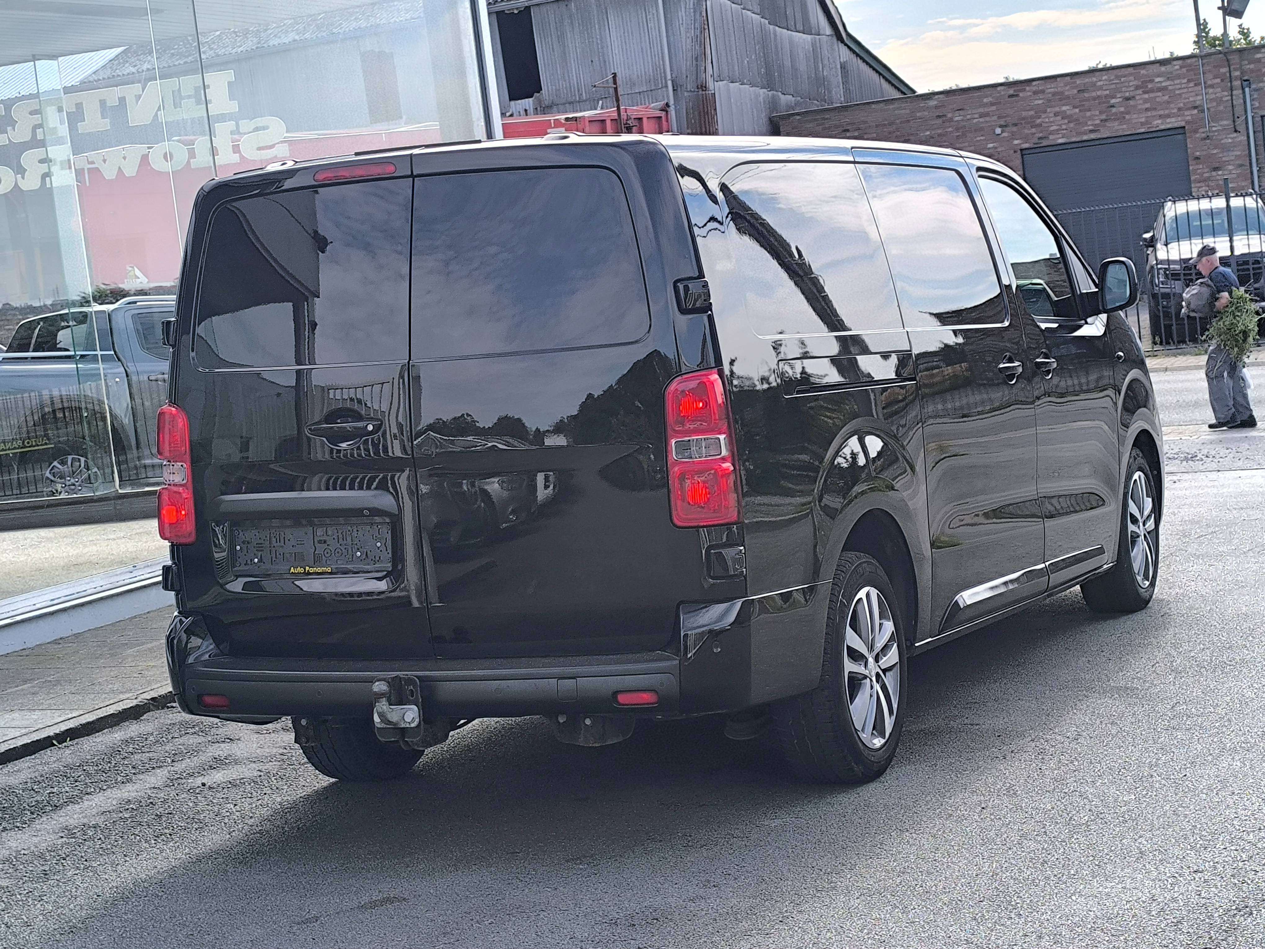 Peugeot Expert 2.0 HDI BOITE AUTO 177CV 3PL LONG CHASSIS L3 CUIR GPS LED CAM
