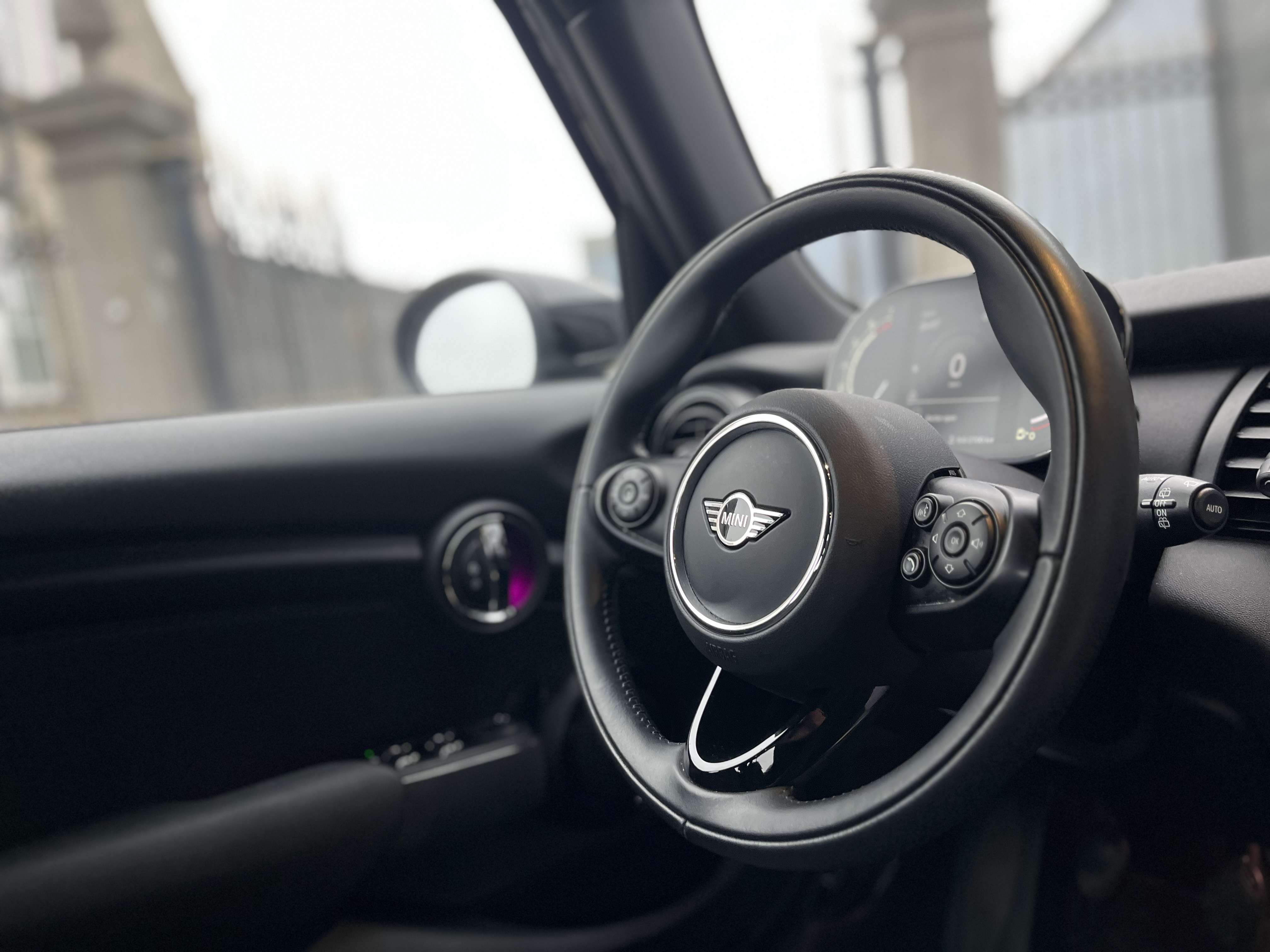 MINI One Mini 1.5 One OPF 1HAND CARNET MINI NAVI FULL SERVI