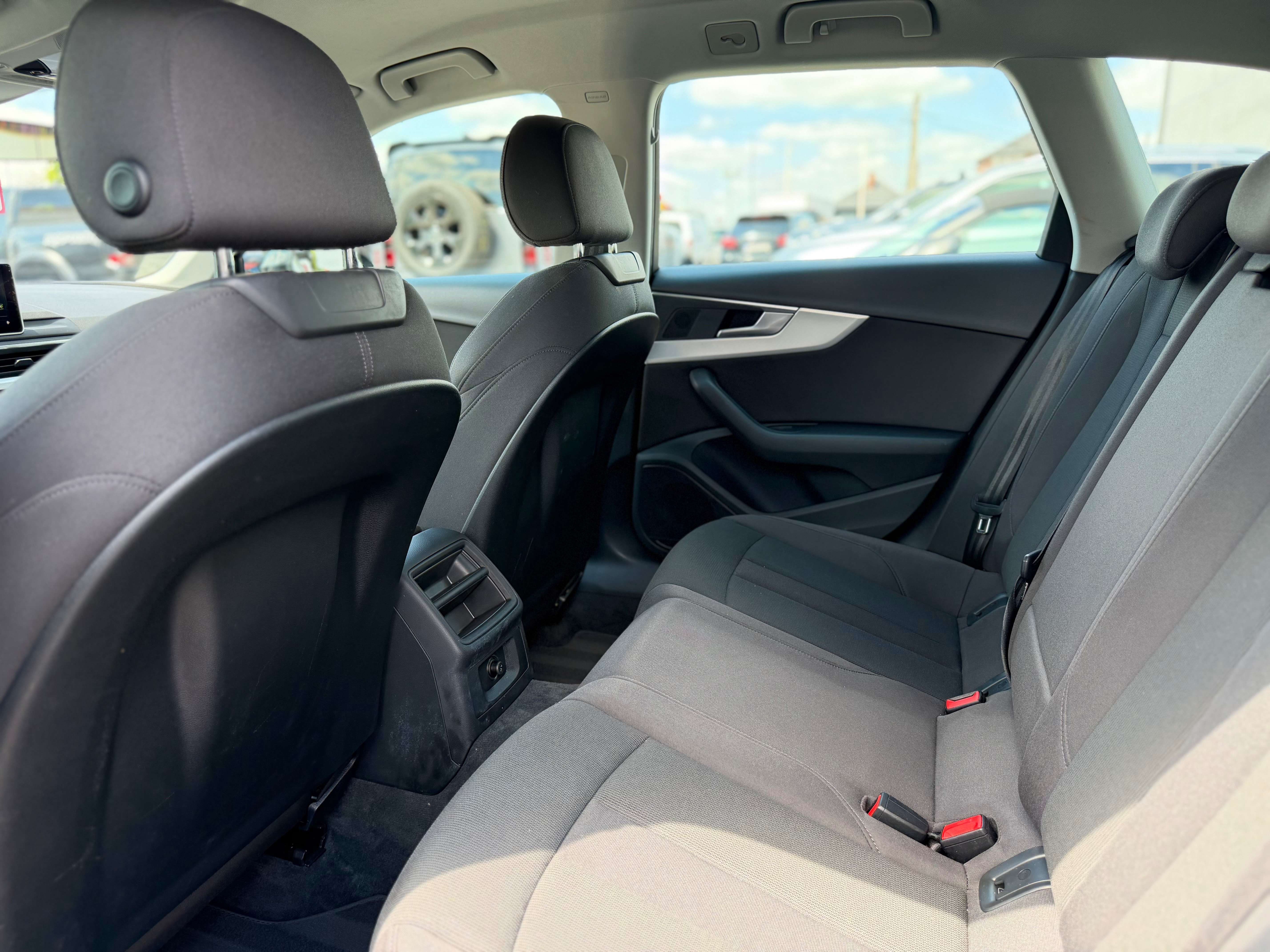 Audi A4 Avant 2.0 TDi S-Tronic NETTO 10.702€