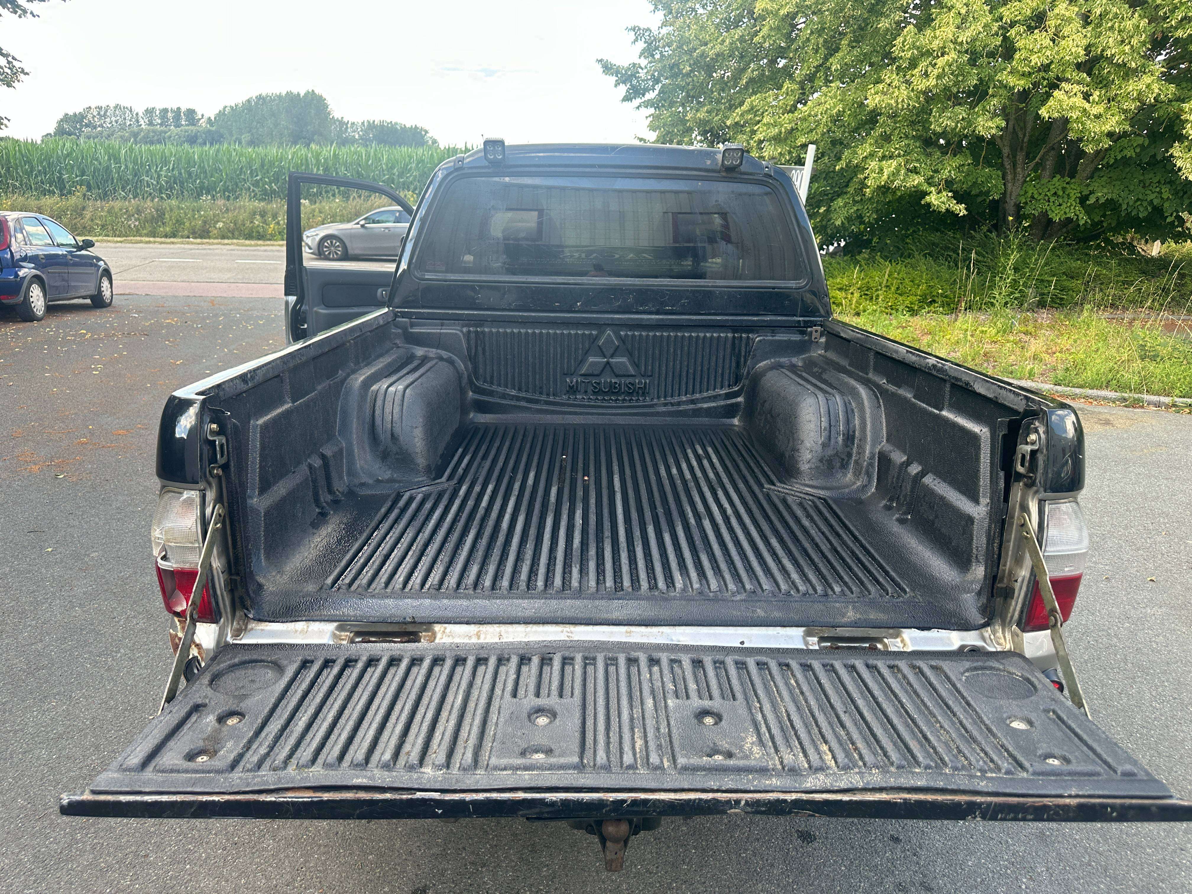 Mitsubishi L200 2.5 Turbo int. Canyon 4WD