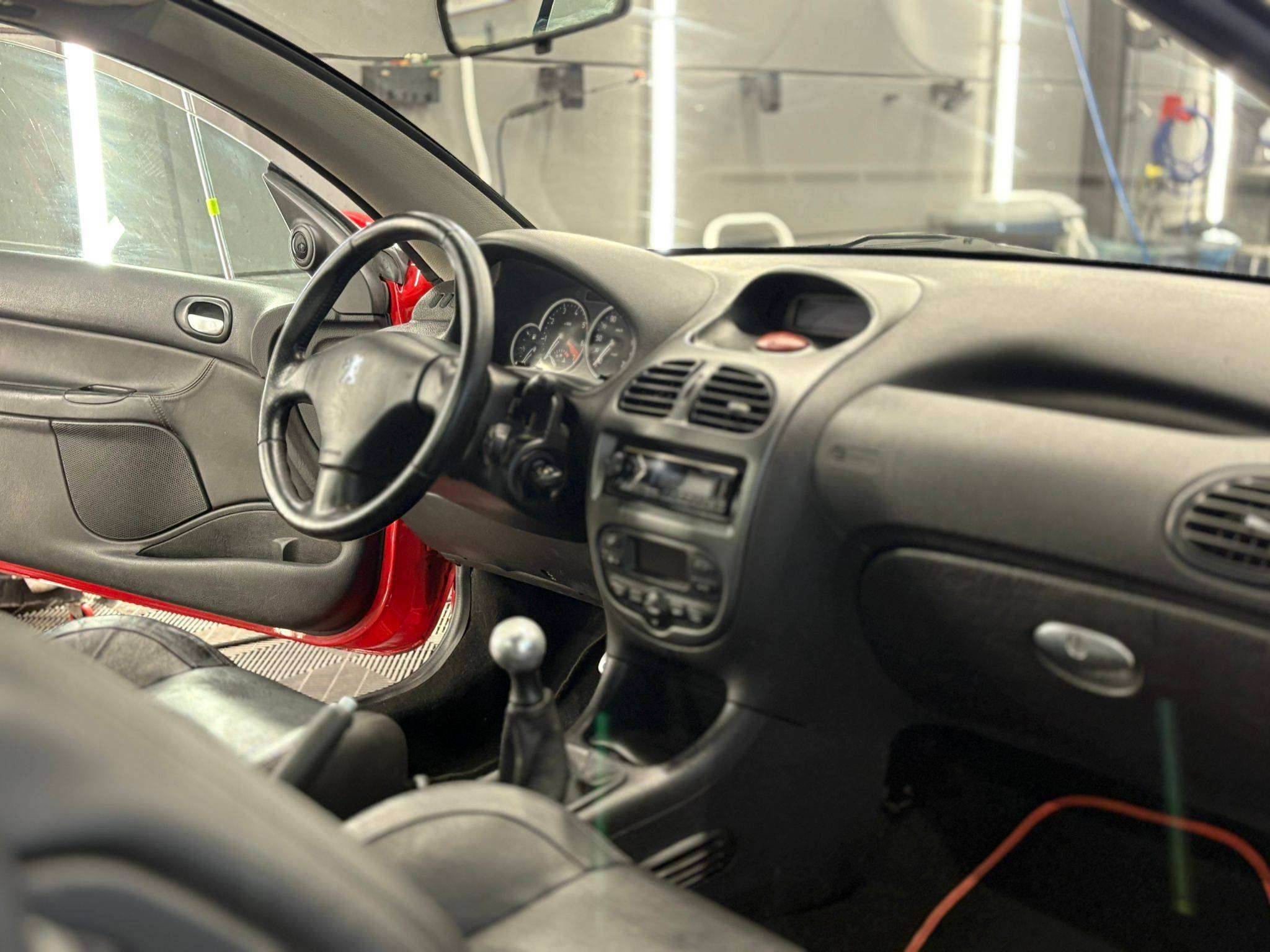 Peugeot 206 1.6I CABRIO | 164.780 KM. | BJ. 2006 |