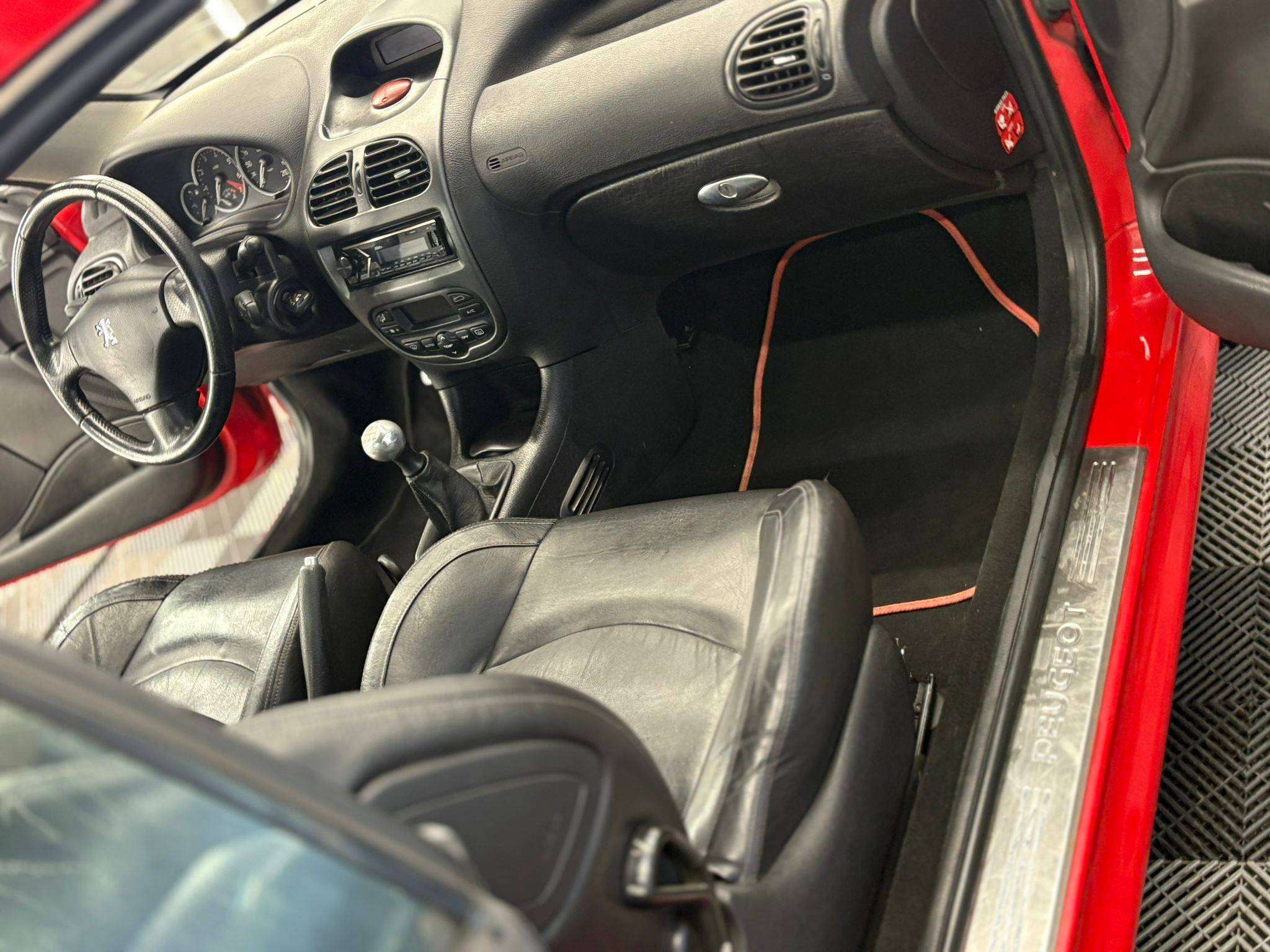 Peugeot 206 1.6I CABRIO | 164.780 KM. | BJ. 2006 |