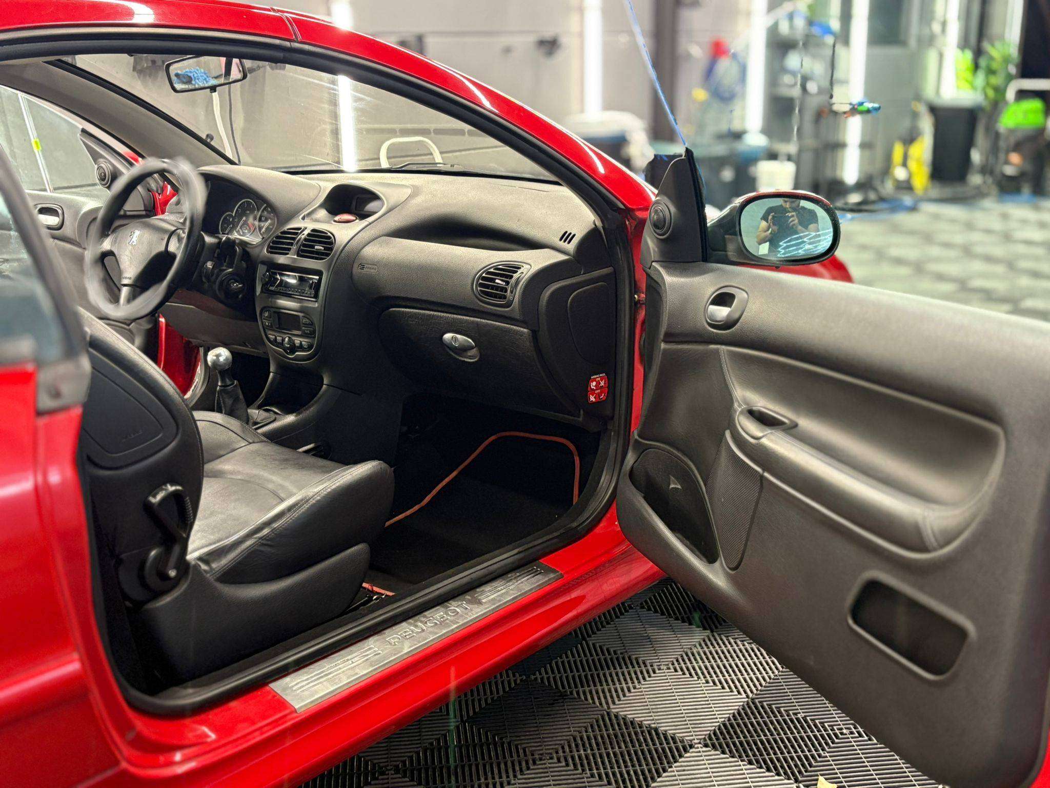 Peugeot 206 1.6I CABRIO | 164.780 KM. | BJ. 2006 |