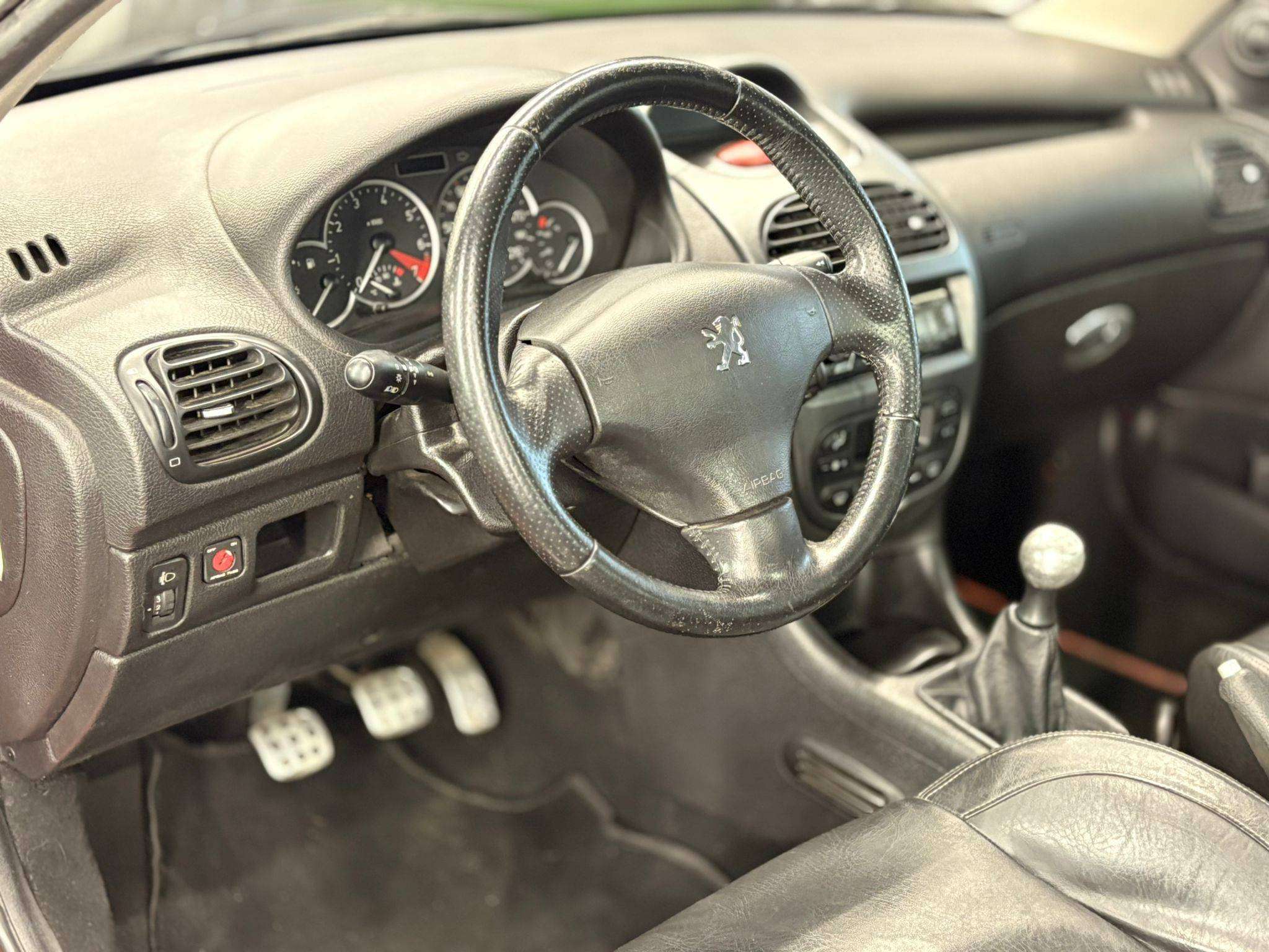 Peugeot 206 1.6I CABRIO | 164.780 KM. | BJ. 2006 |