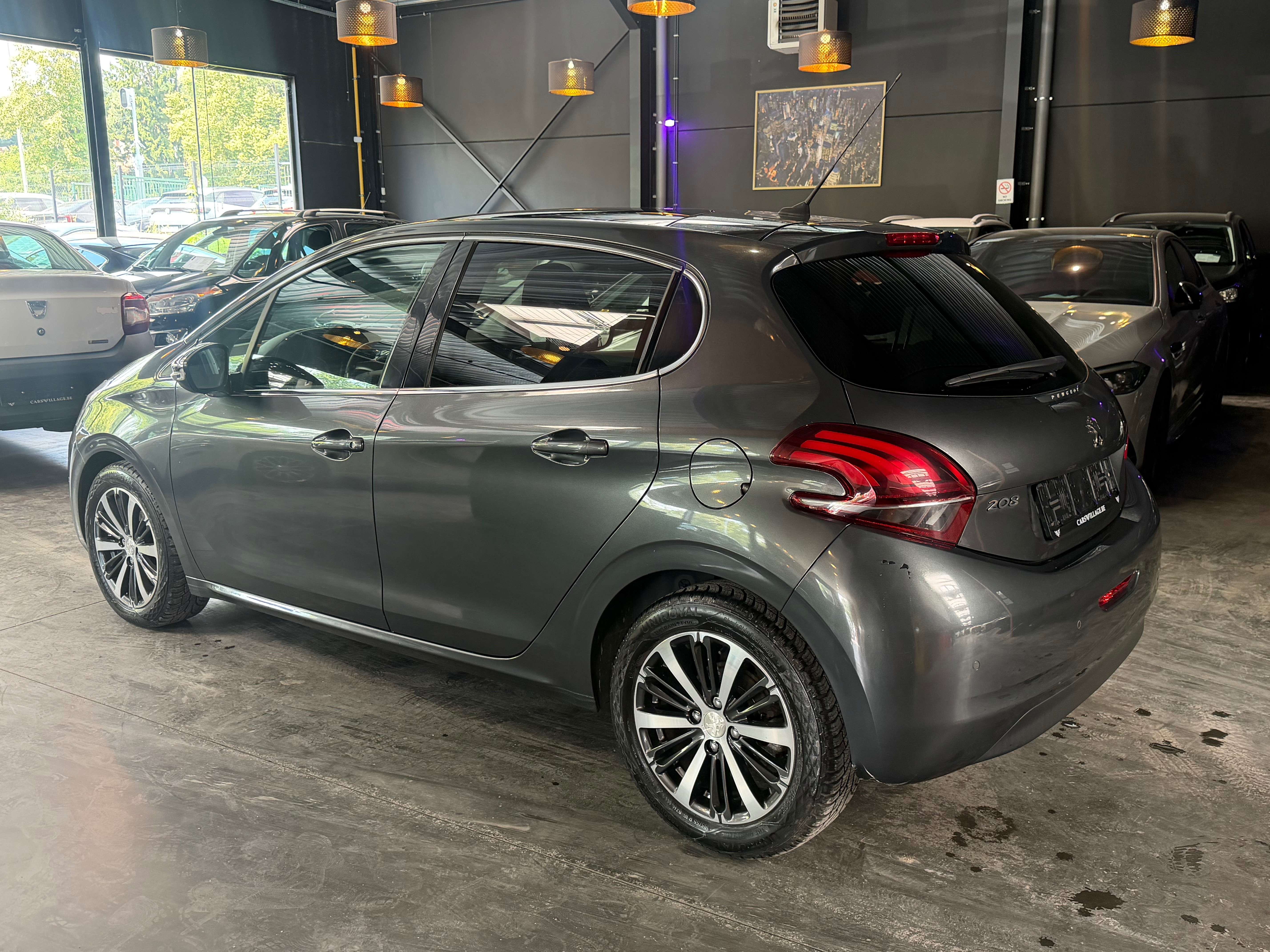 Peugeot 208 208 1.2  Allure S/12 MOIS DE GARANTIE