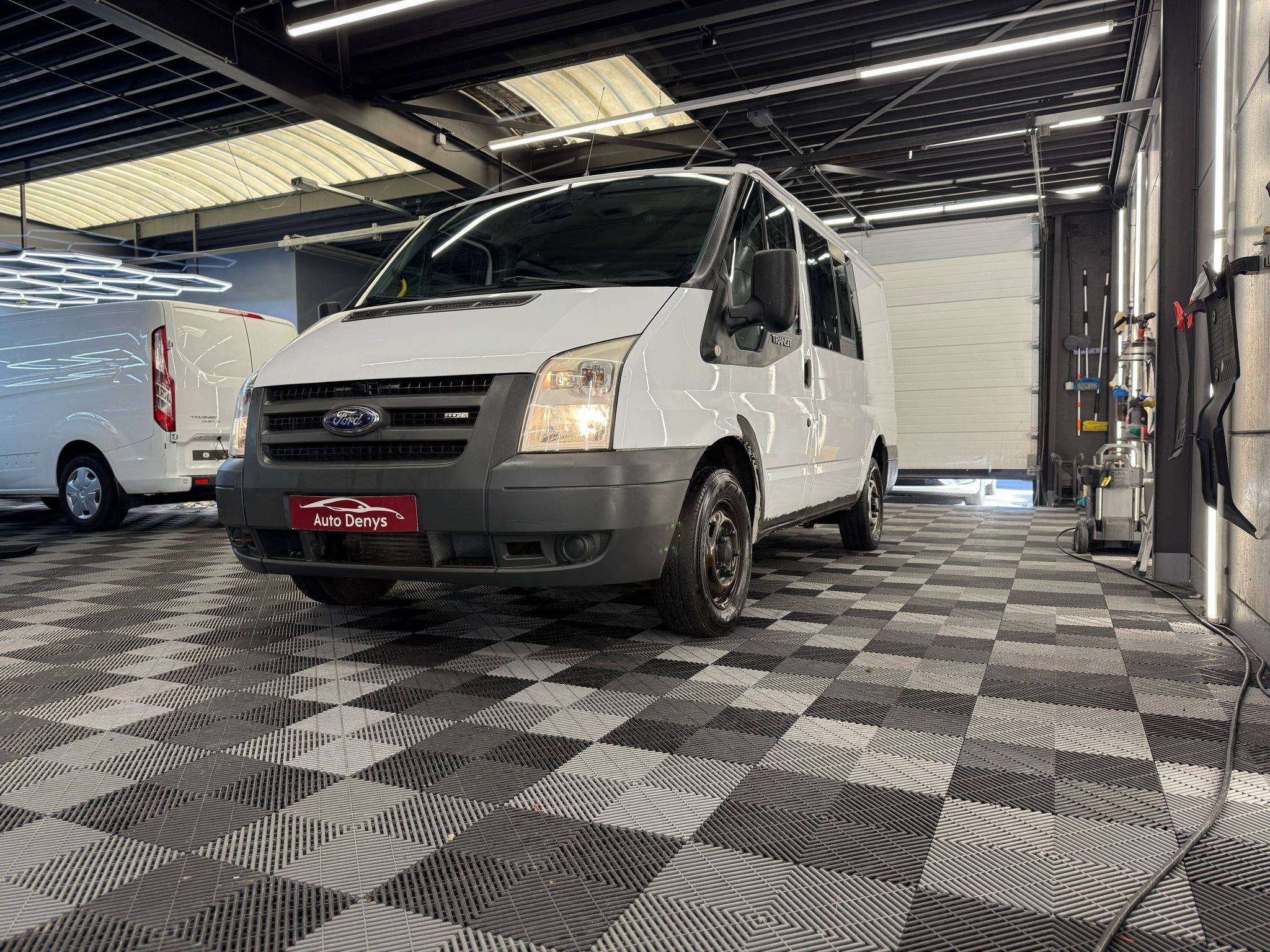 Ford Transit 2.2 TDCi Ambiente