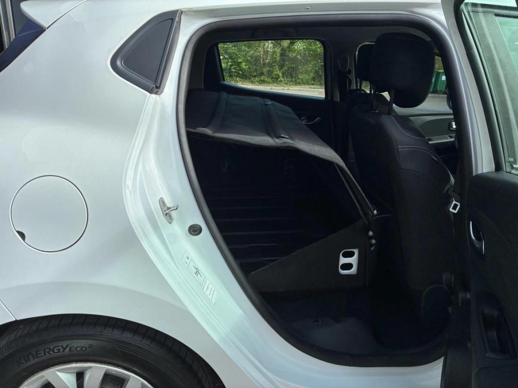 Renault Clio 4 (IV) PH2 | DCI 75 BUSINESS 1ERE MAIN FR SUIVI SOCIETE 2 PLACES GPS FH327