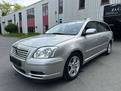 Toyota Avensis 1.8i VVT-i 16v Linea Luna