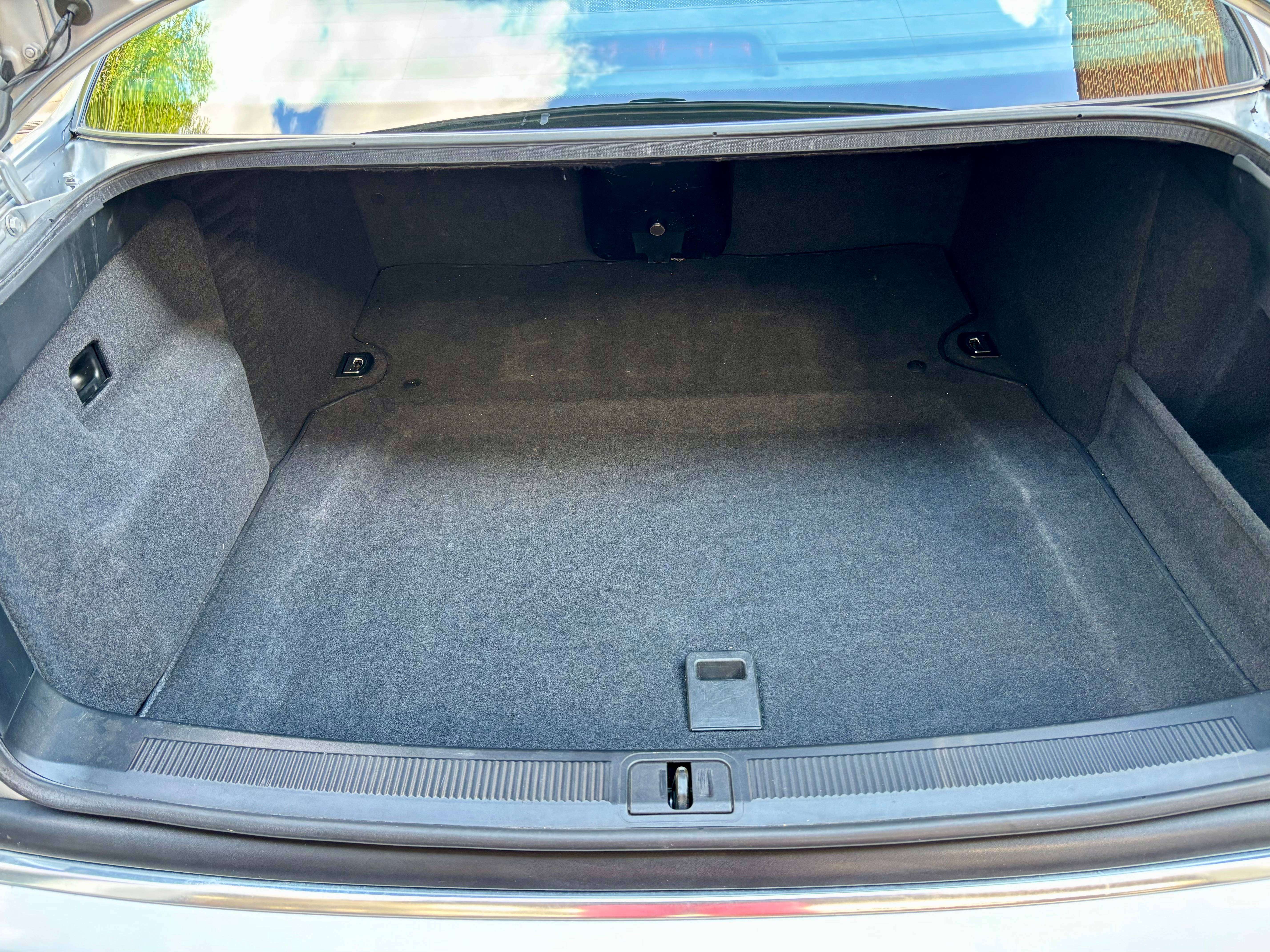 Audi A8 4.2i V8 Quattro " full historique " etat neuf d origine