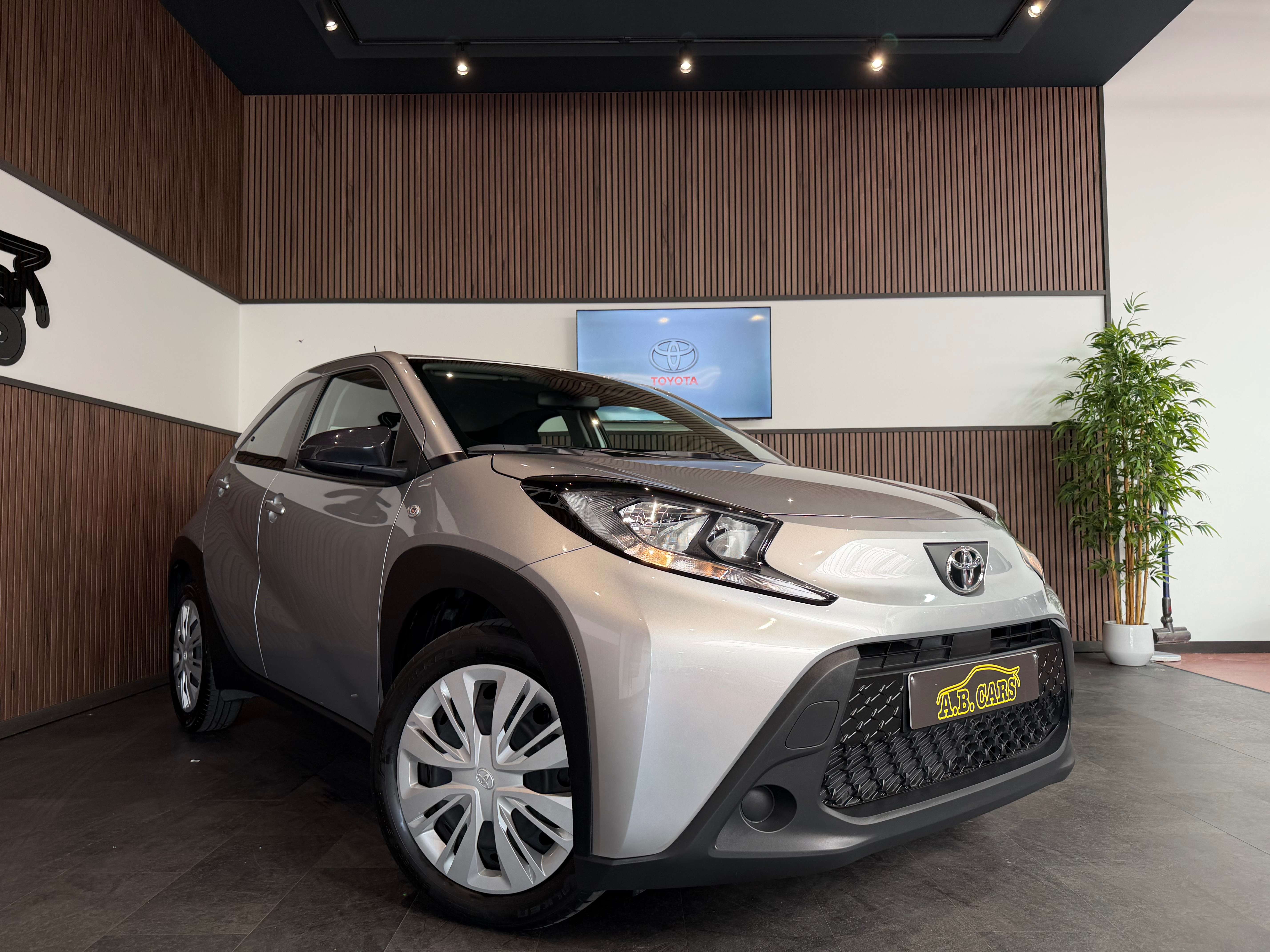 Toyota Aygo X 1.0 Essence - AUTOMATIQUE - 1ERPRO -