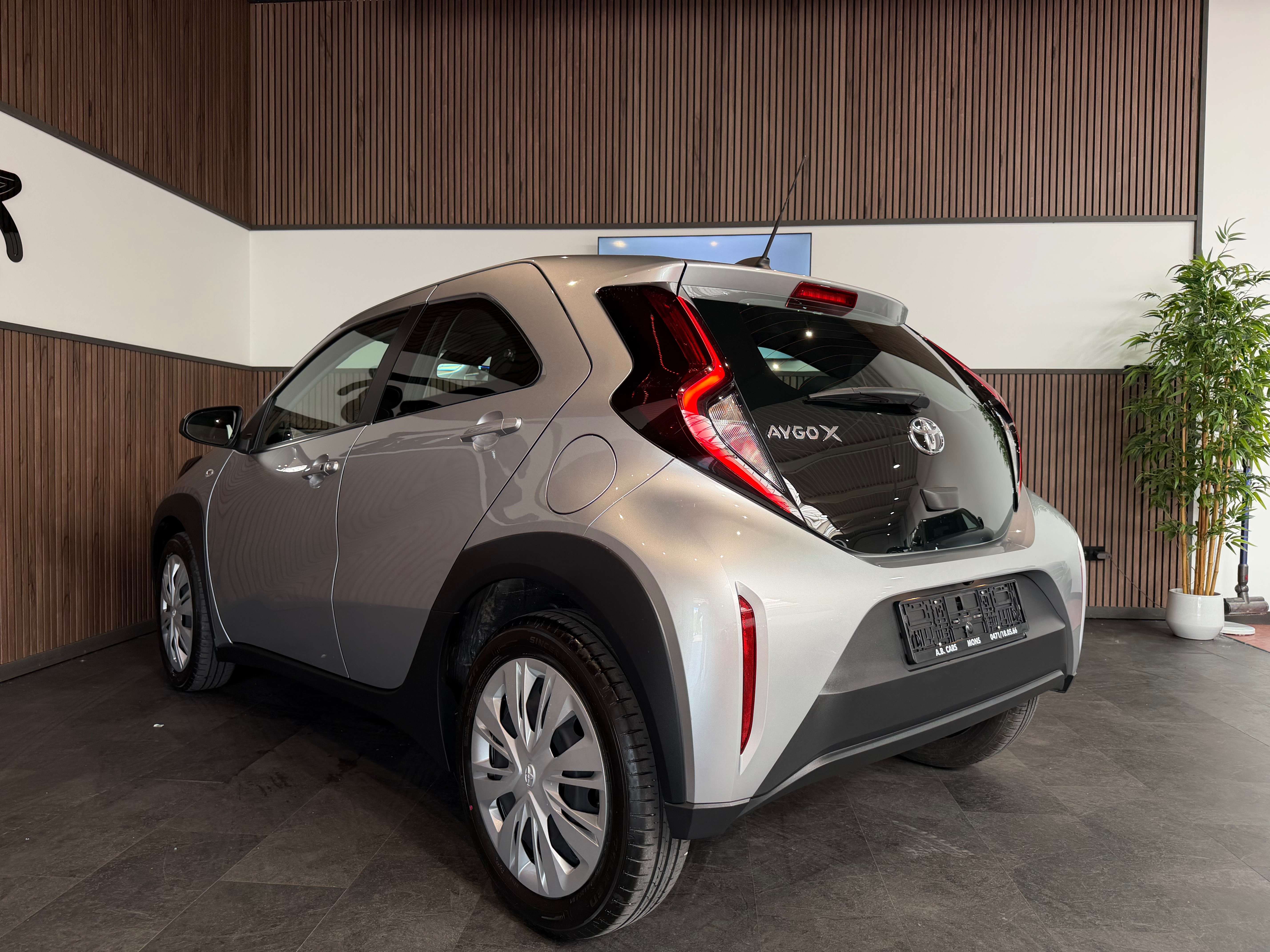 Toyota Aygo X 1.0 Essence - AUTOMATIQUE - 1ERPRO -