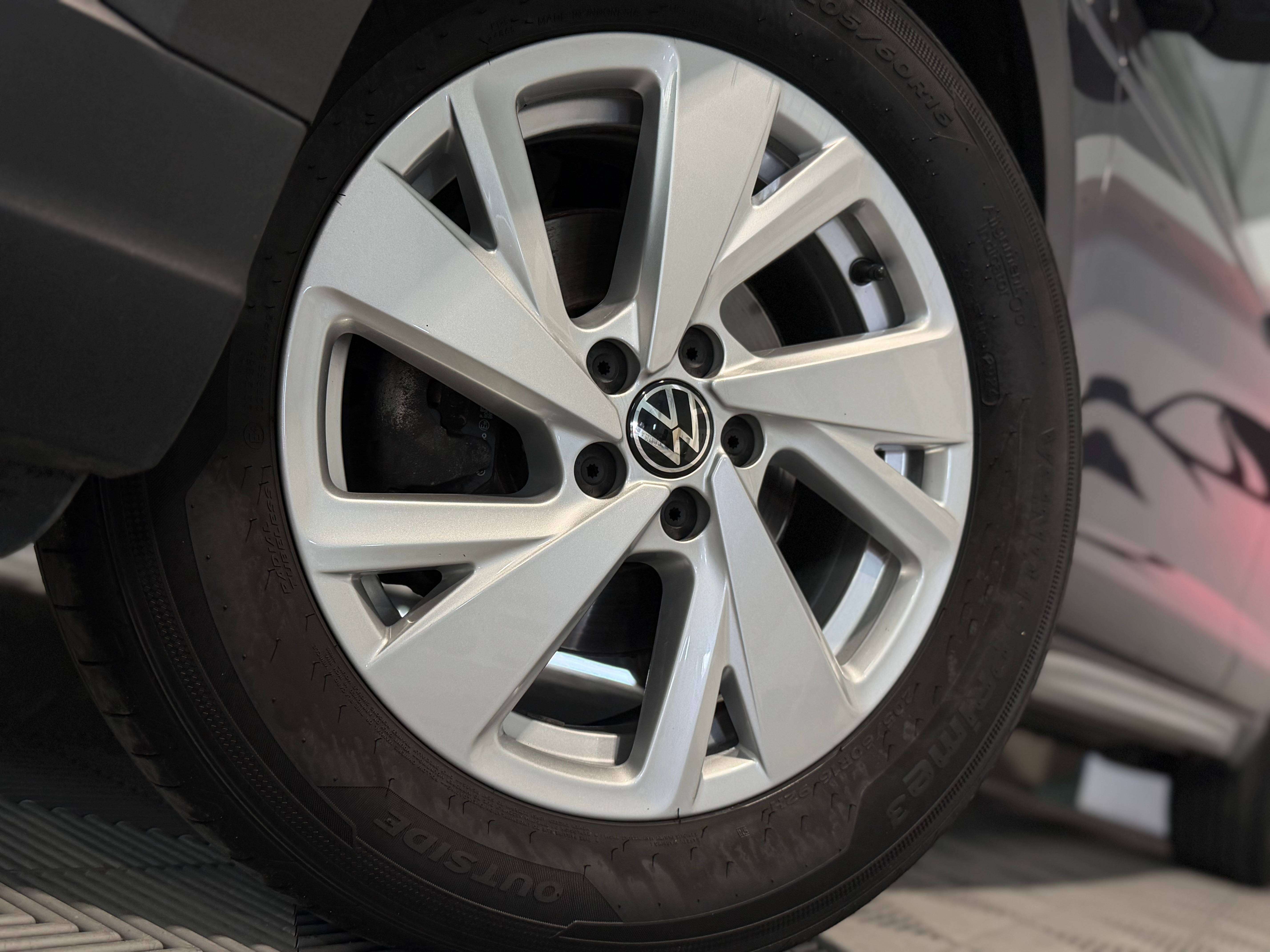 Volkswagen Taigo 1.0 TSI, Camera de recul, Capteurs AV/AR, Car-Play, Sièges chauffants