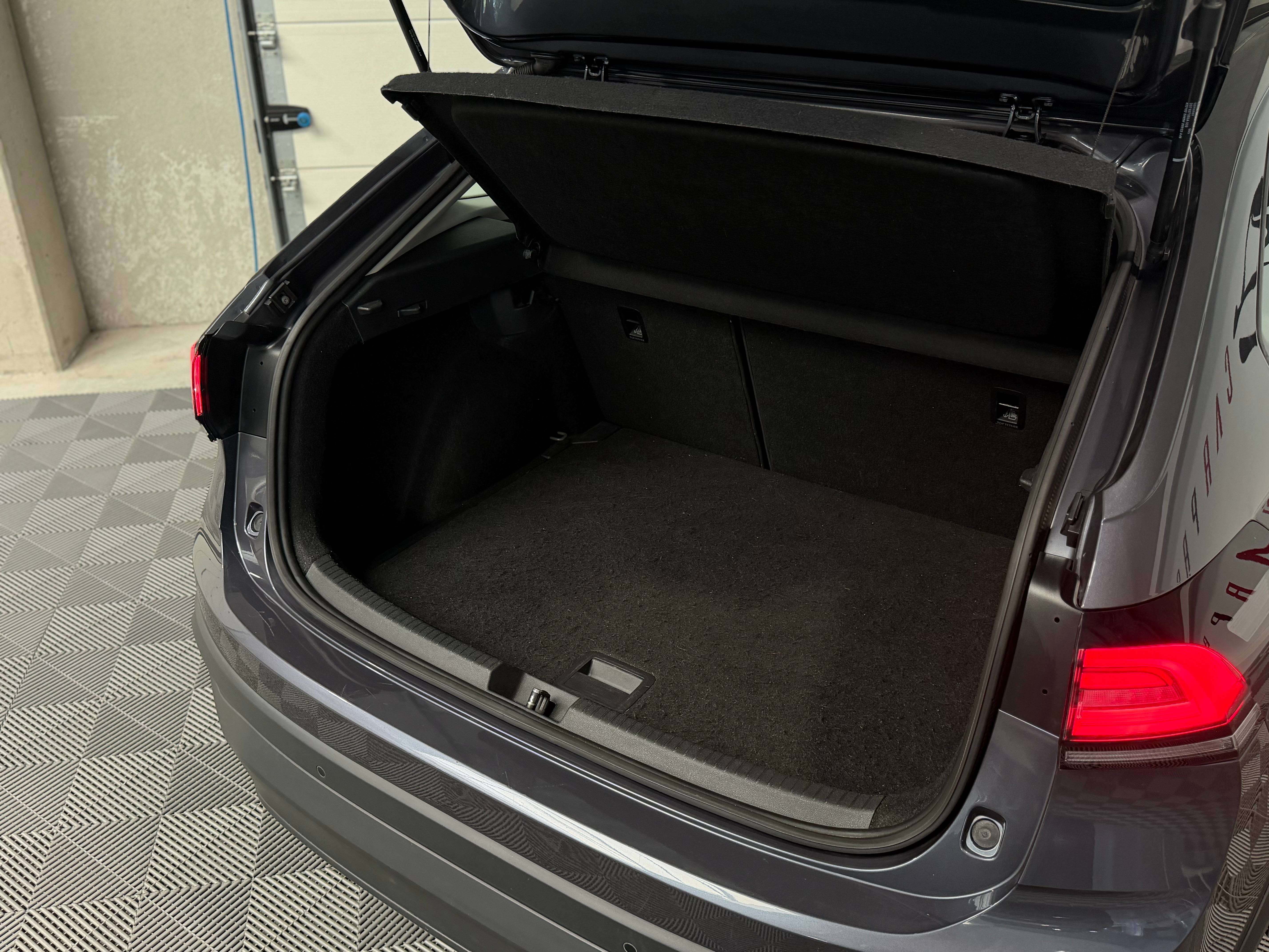 Volkswagen Taigo 1.0 TSI, Camera de recul, Capteurs AV/AR, Car-Play, Sièges chauffants