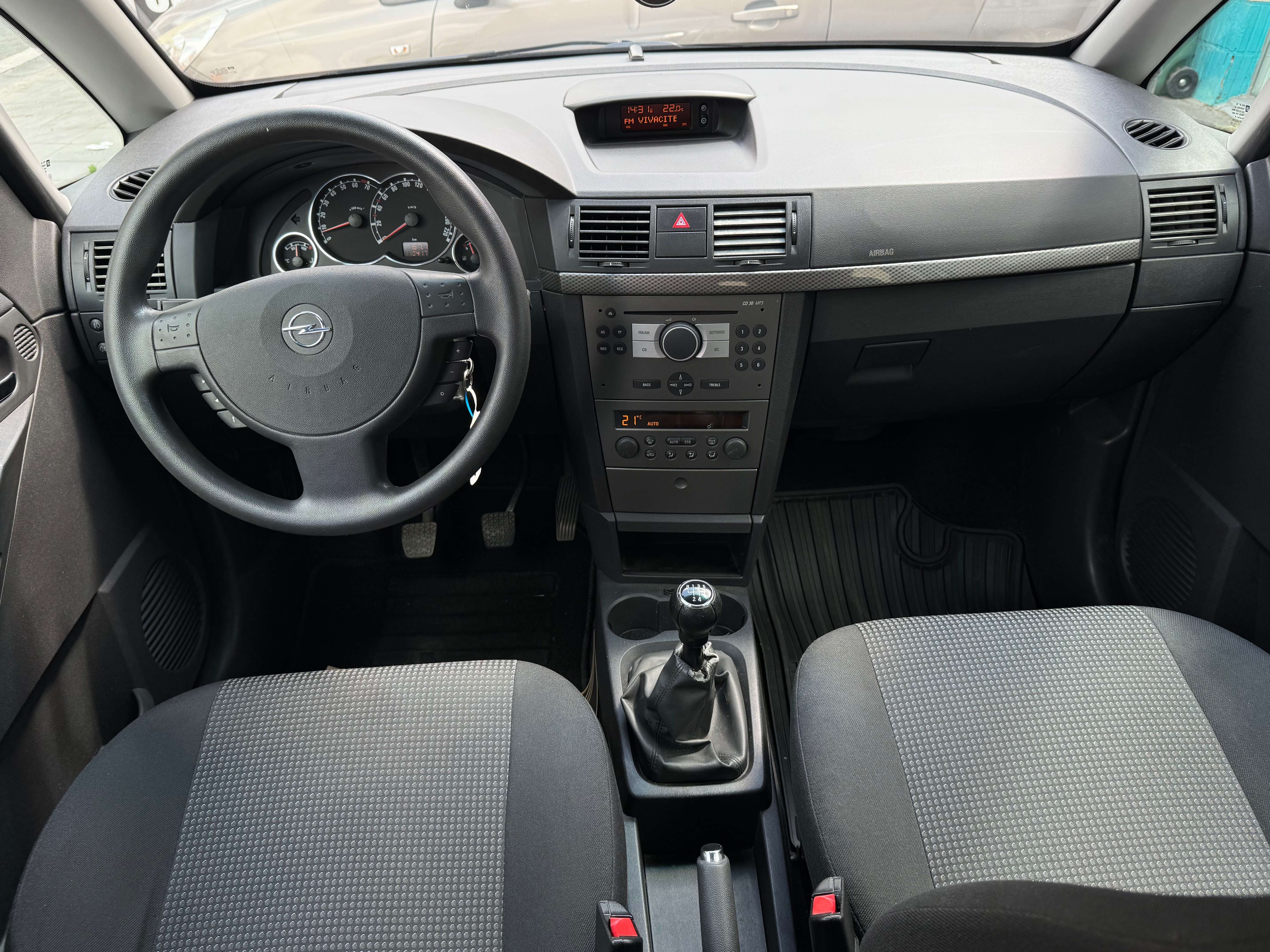 Opel Meriva 1.6i Enjoy Jante Airco Airbag Vitres electriques Carnet Garantie