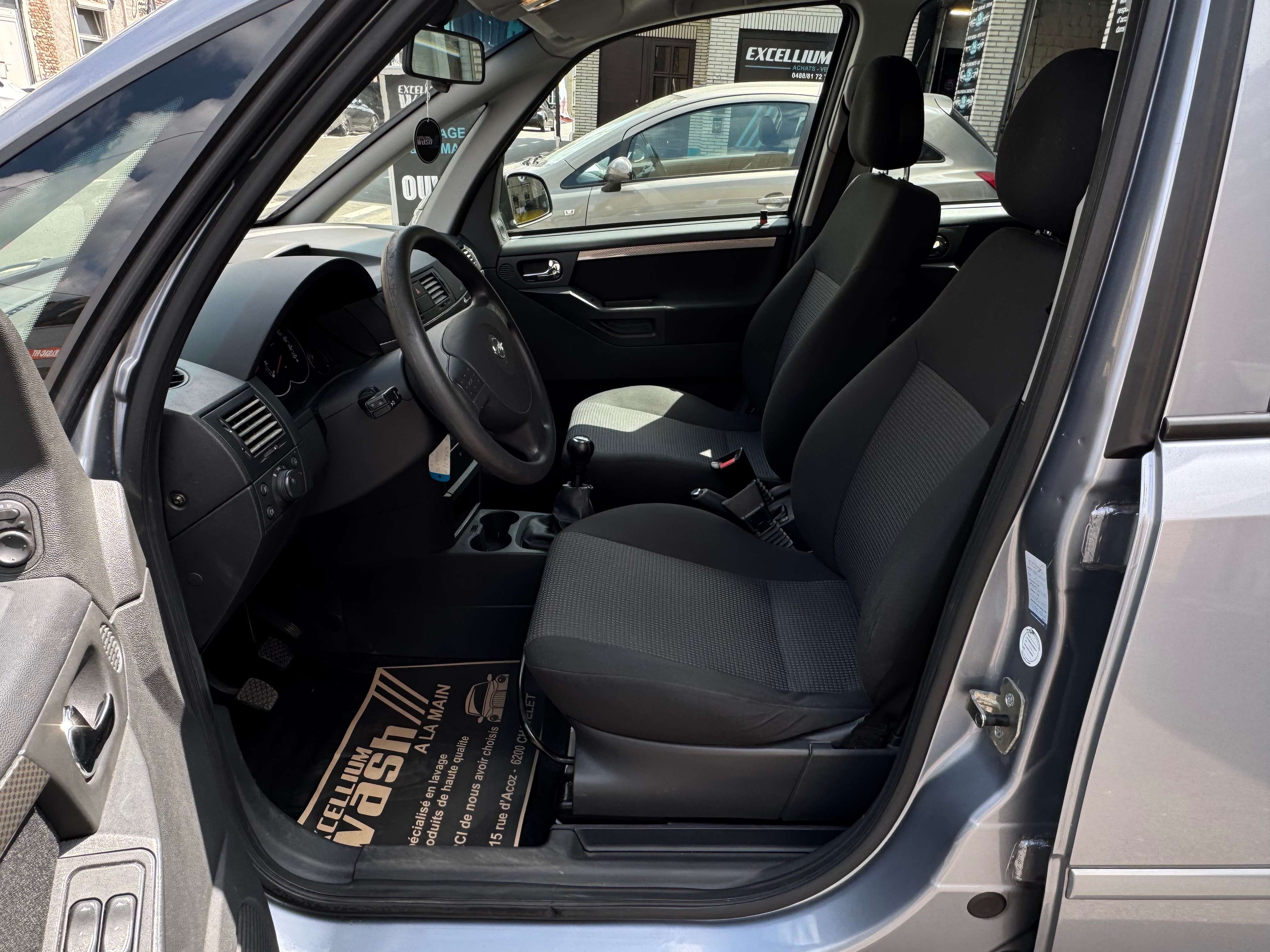 Opel Meriva 1.6i Enjoy Jante Airco Airbag Vitres electriques Carnet Garantie