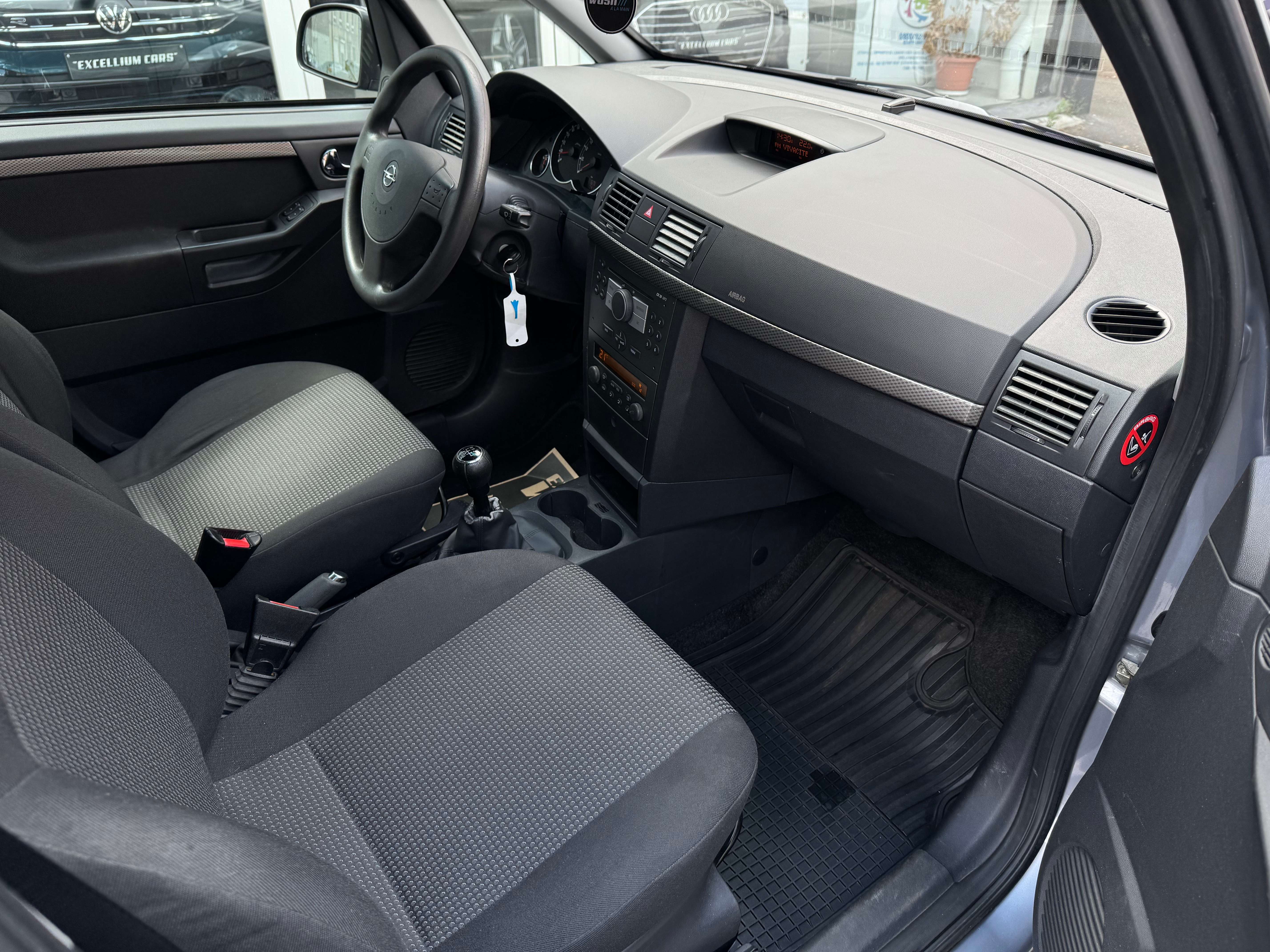Opel Meriva 1.6i Enjoy Jante Airco Airbag Vitres electriques Carnet Garantie
