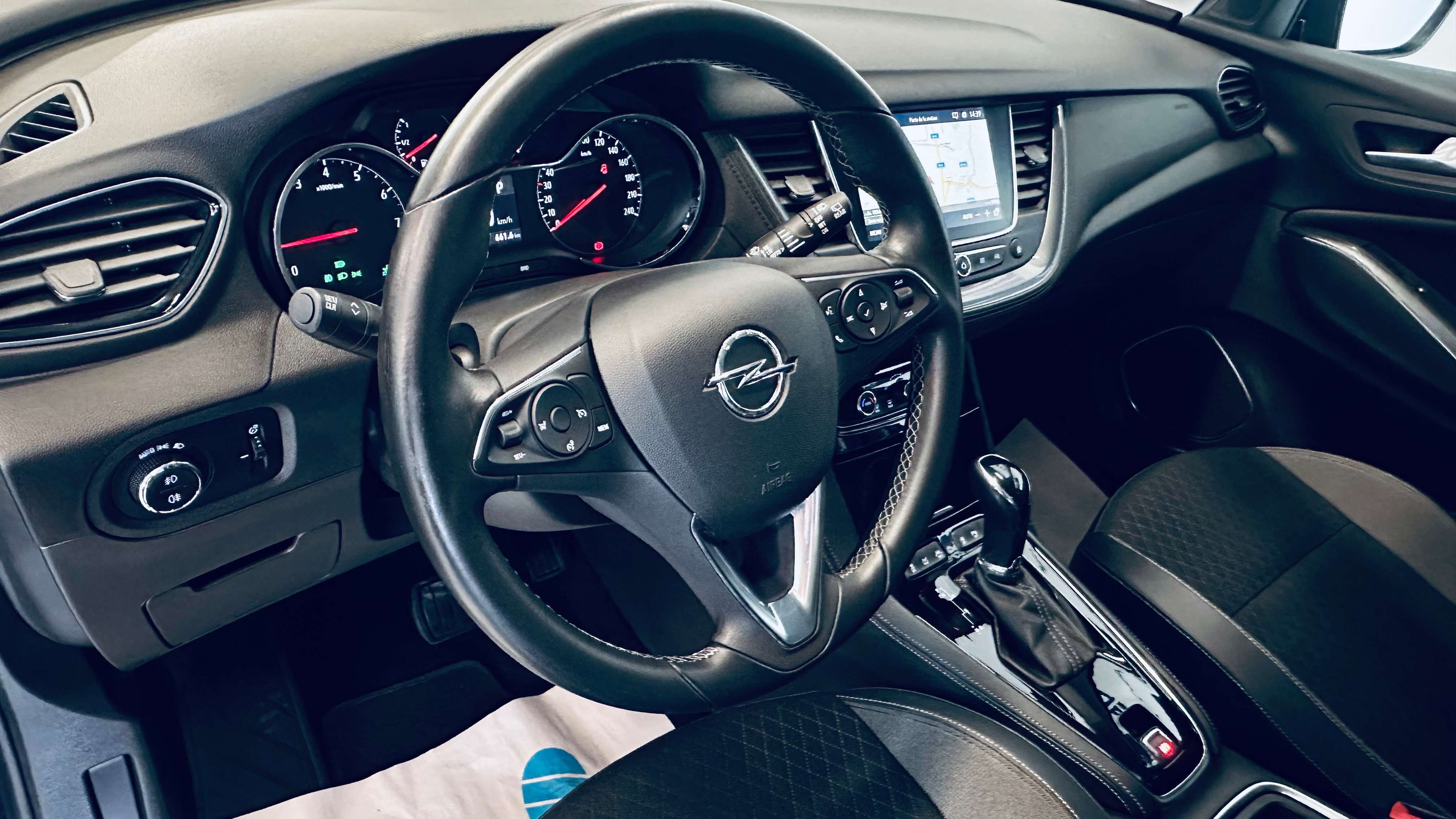 Opel Grandland X 1.2 Turbo BOITE AUTOMATIQUE NAVI JA 18 FULL LED REG VTS