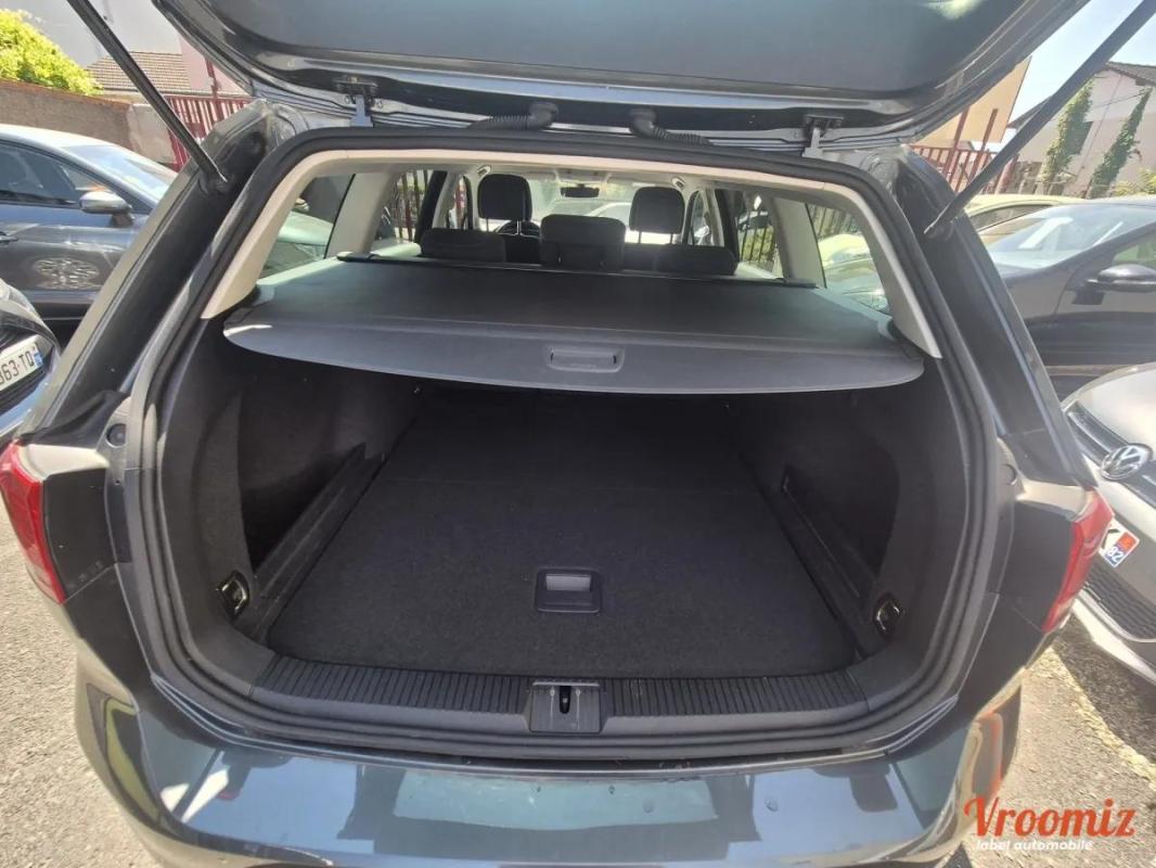 Volkswagen Passat BREAK 1.6 TDI 120 CONFORT LINE BUSINESS DSG BVA