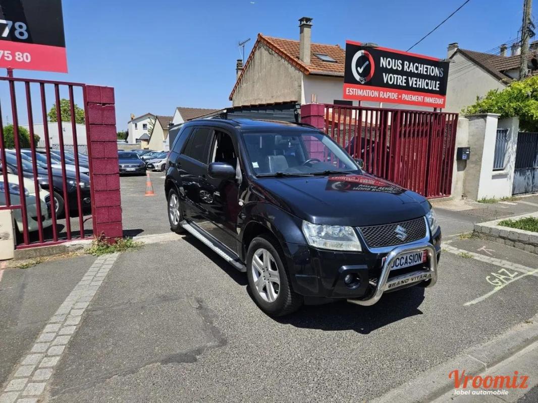 Suzuki Grand Vitara 1.9 DDIS 130 BLACK WHITE 4WD